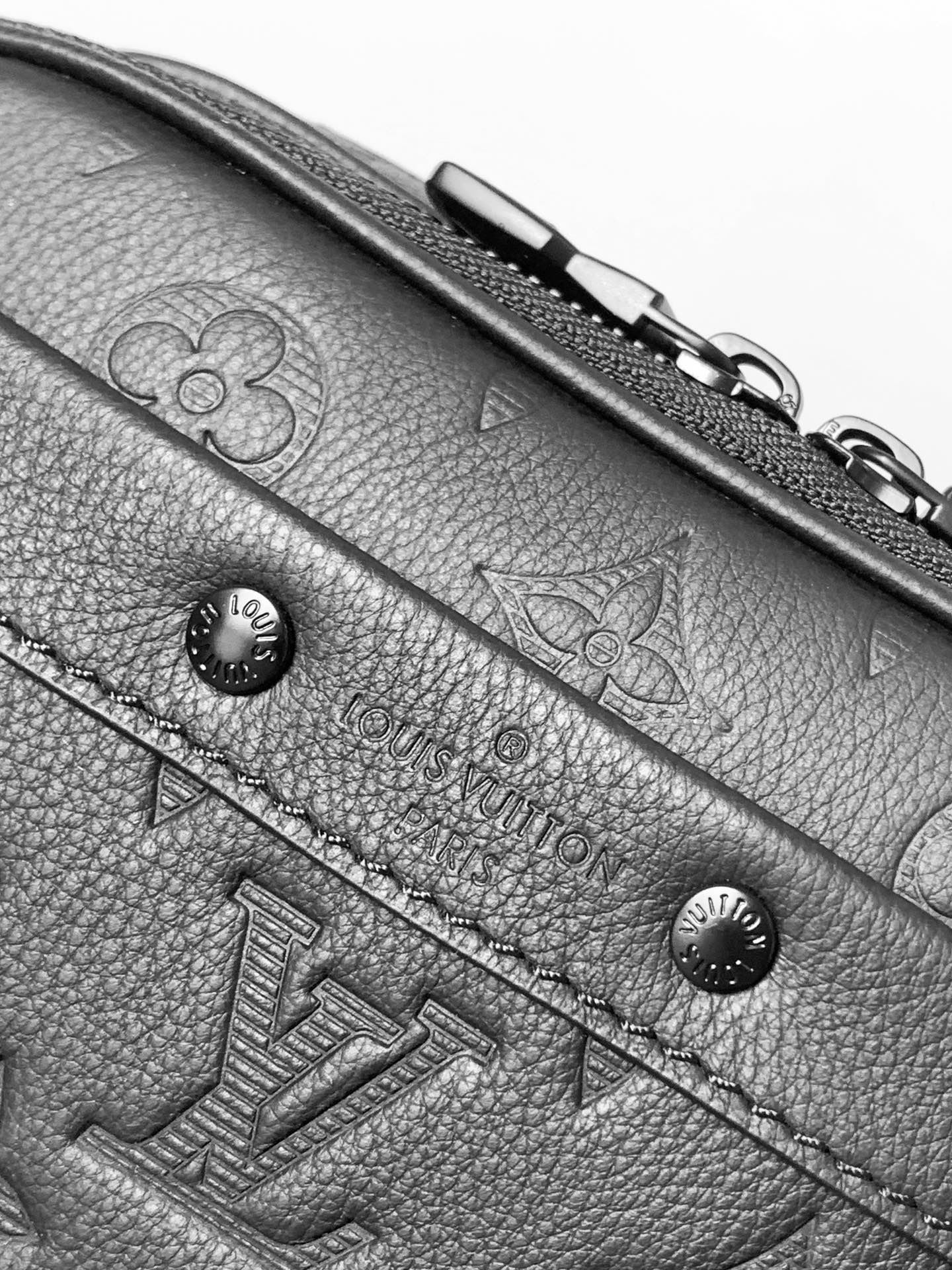 Alpha Wearable Wallet Monogram Shadow Cowhide Leather Black M82544