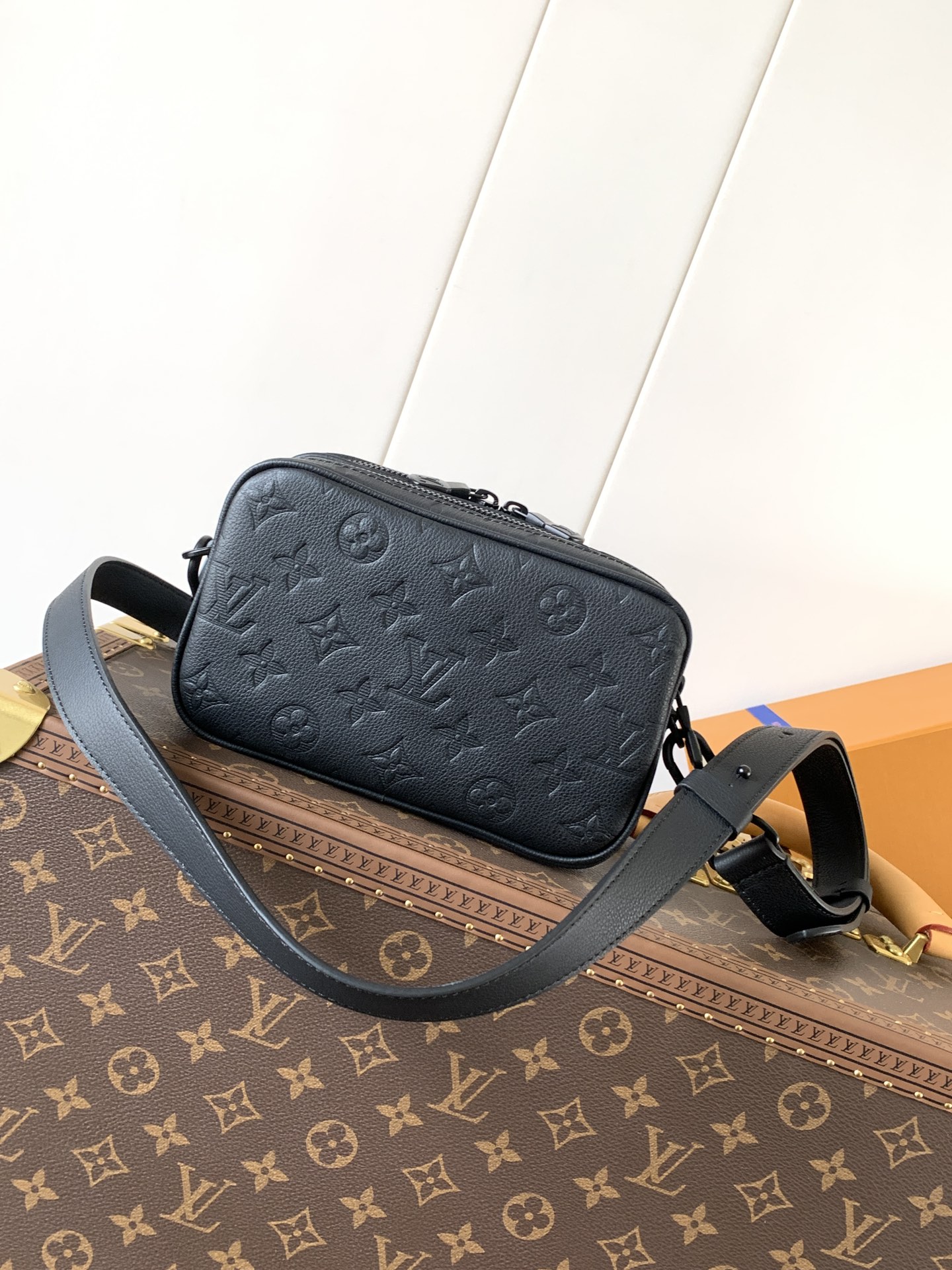 Alpha Wearable Wallet Monogram Shadow Cowhide Leather Black M82544