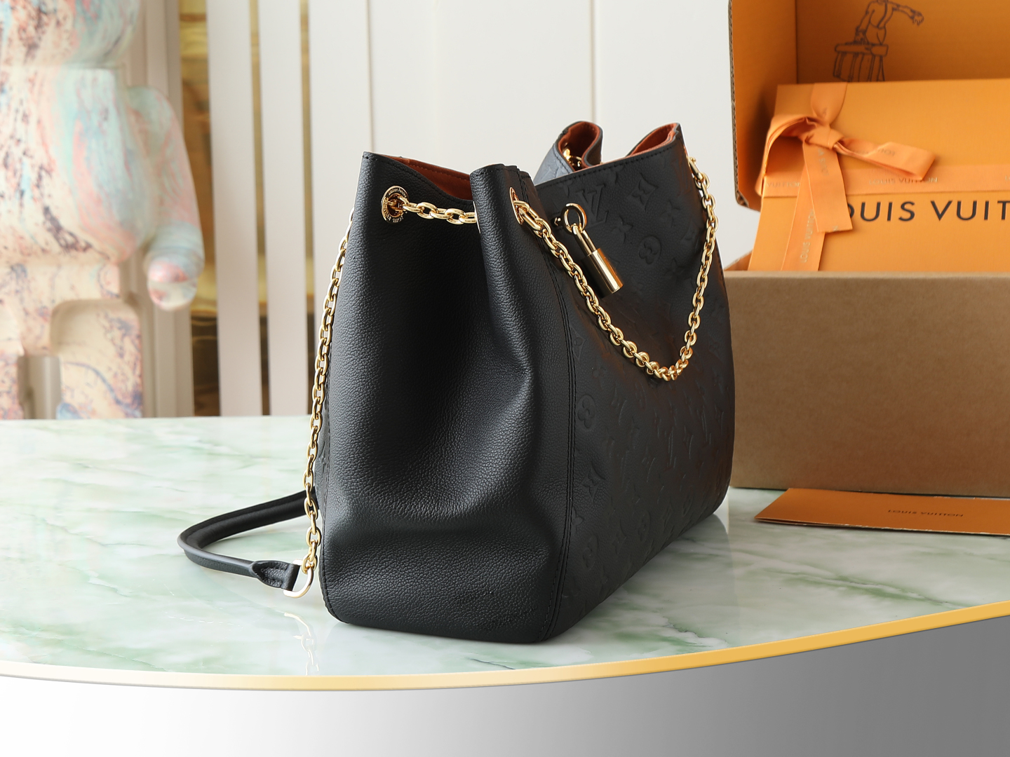 Anytime Mm Shoulder Bag Monogram Empreinte Leather Black M14324