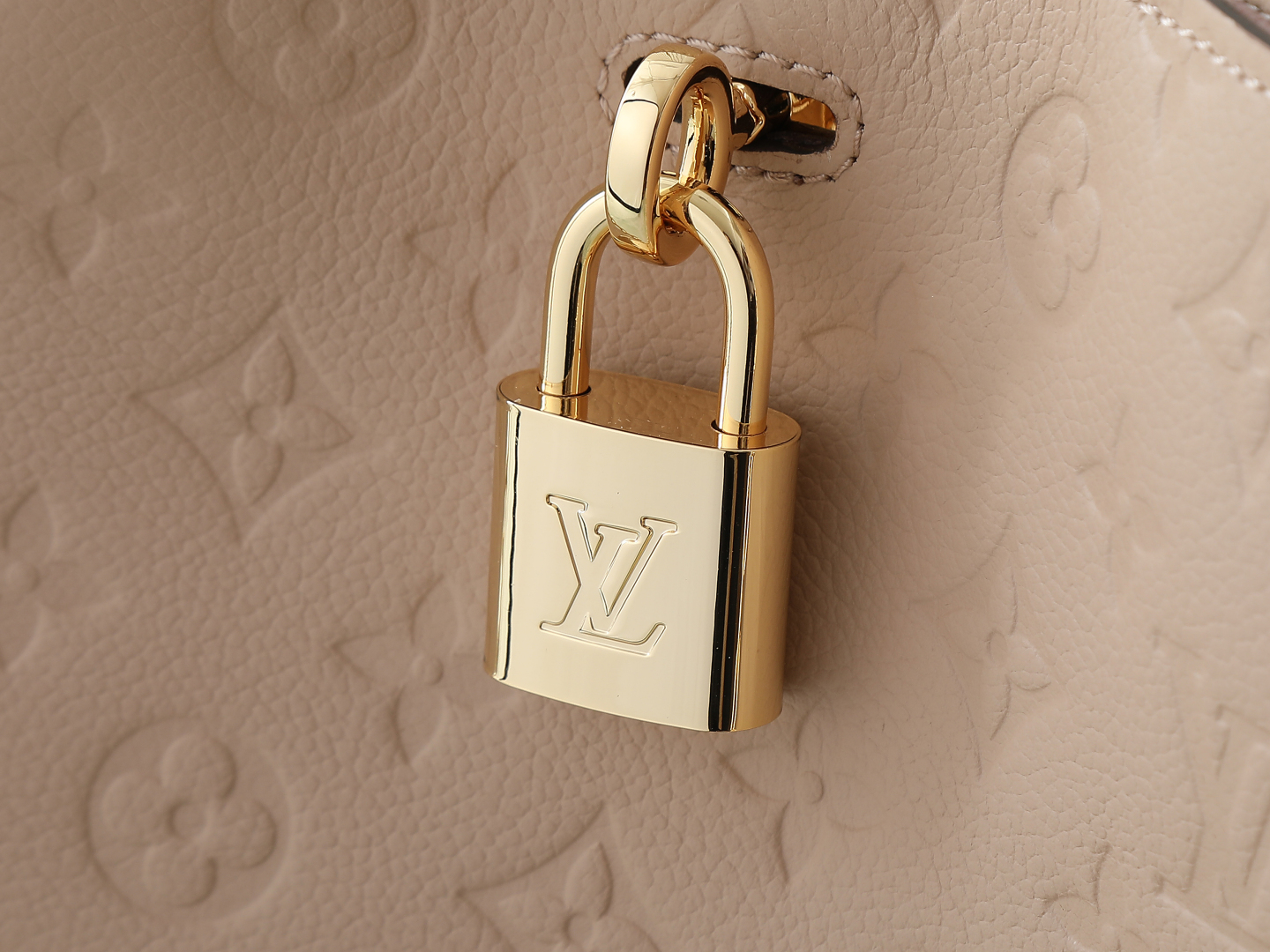 Anytime Pm Shoulder Bag Monogram Empreinte Leather Sand M14659