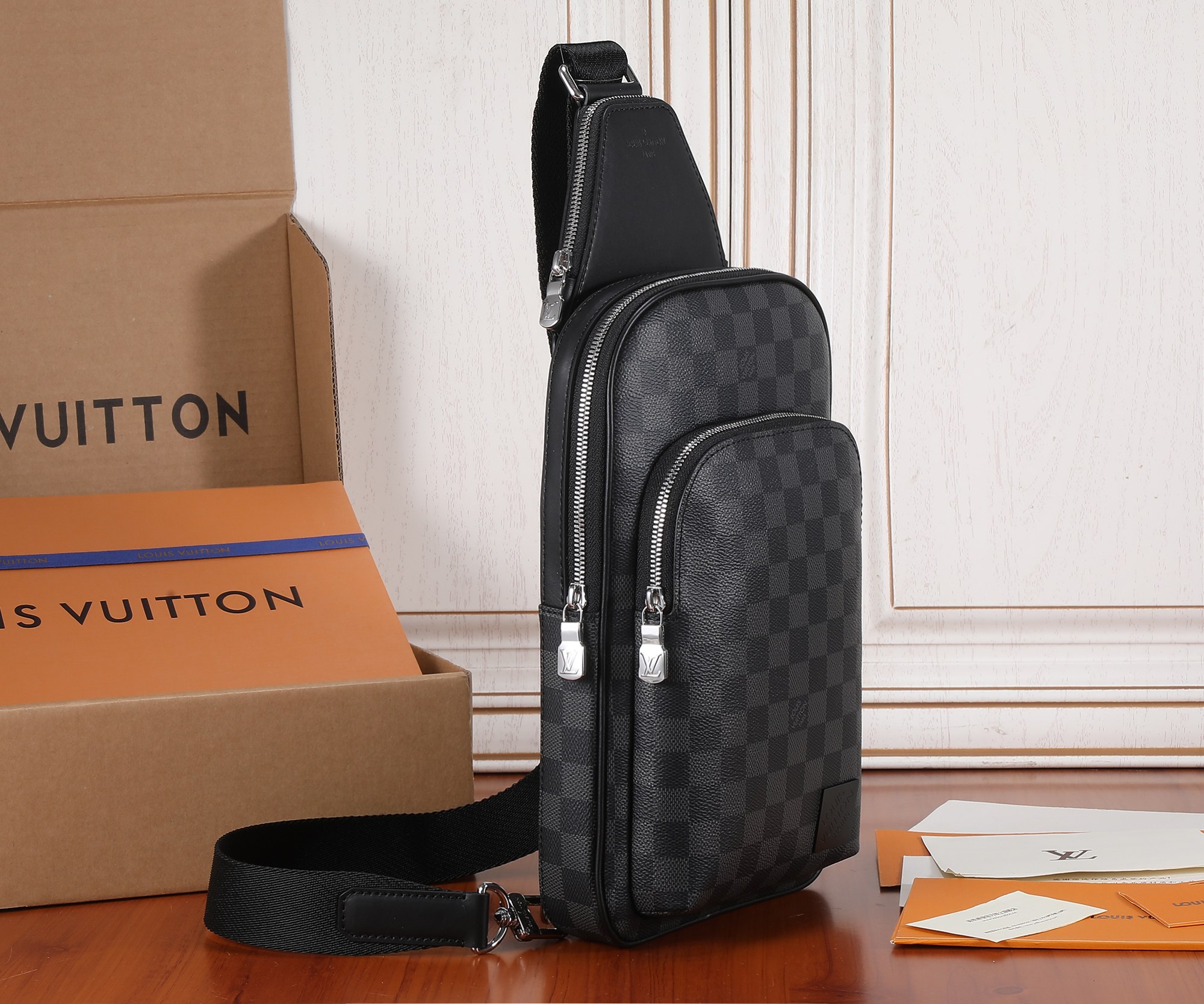 Avenue Slingbag Damier Graphite N45302