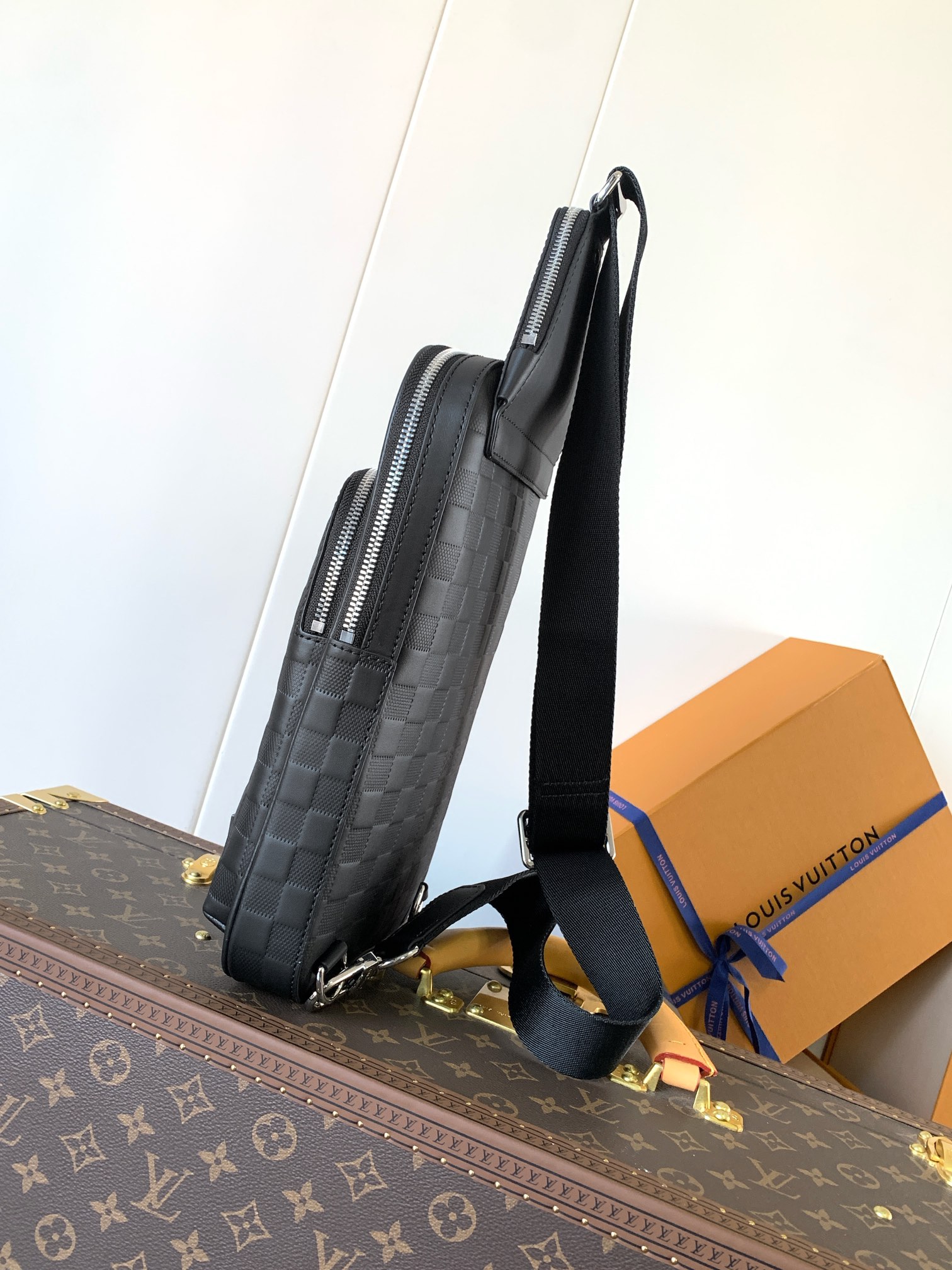 Avenue Slingbag Damier Infini N45303