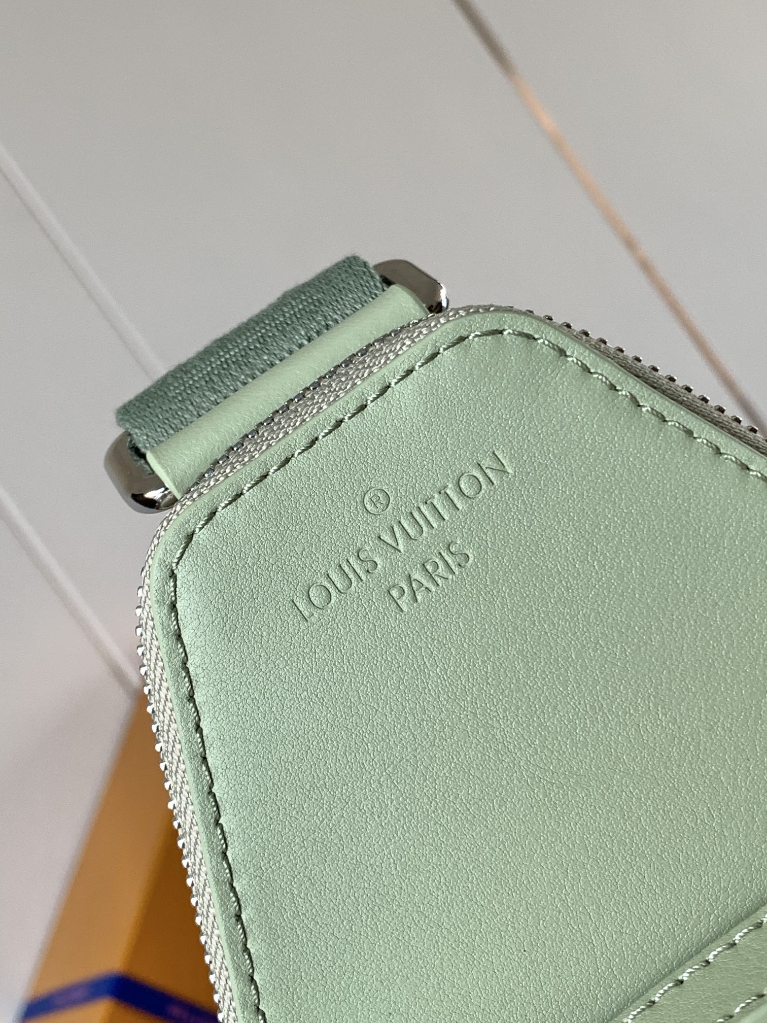 Avenue Slingbag Khaki Green Monogram Gradient M11702