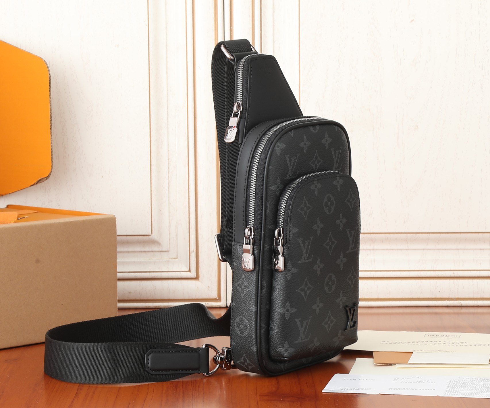 Avenue Slingbag Pm Monogram Eclipse M47137