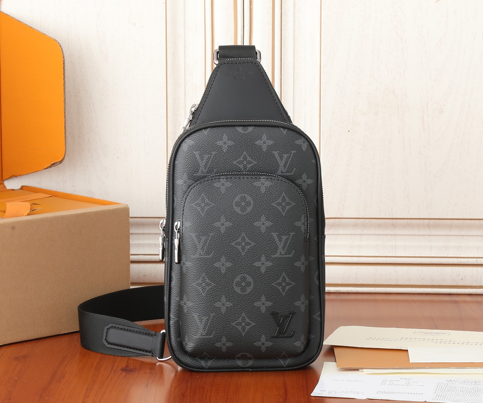 Avenue Slingbag Pm Monogram Eclipse M47137