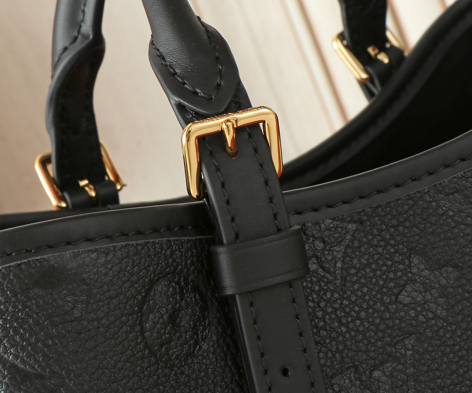 Babylone Tote Pm Monogram Empreinte Leather Black M11393