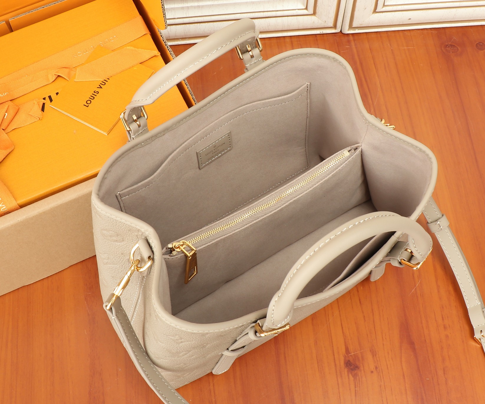 Babylone Tote Pm Monogram Empreinte Leather Turtledove M11463