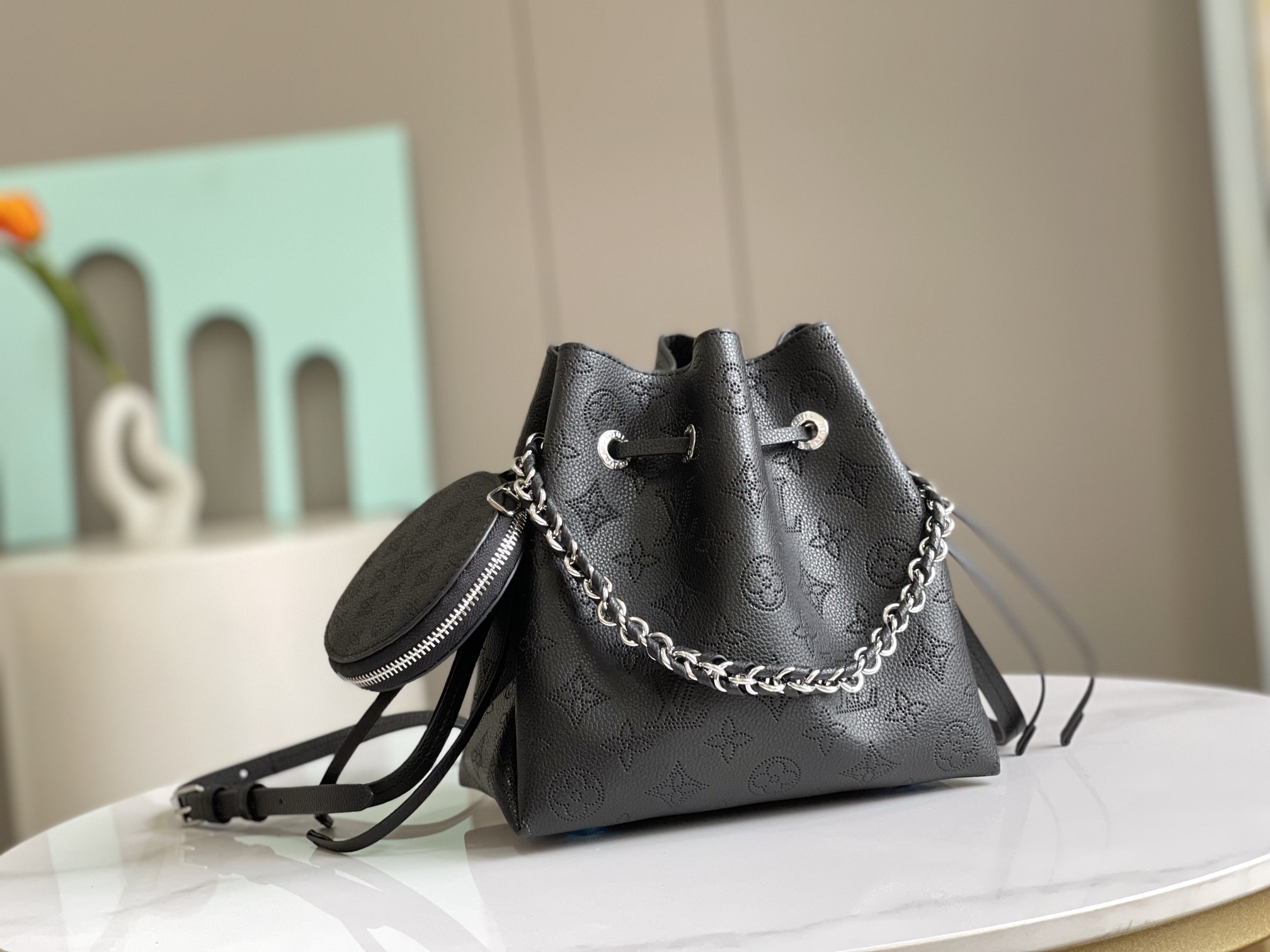 Bella Mahina Bag Black M57070