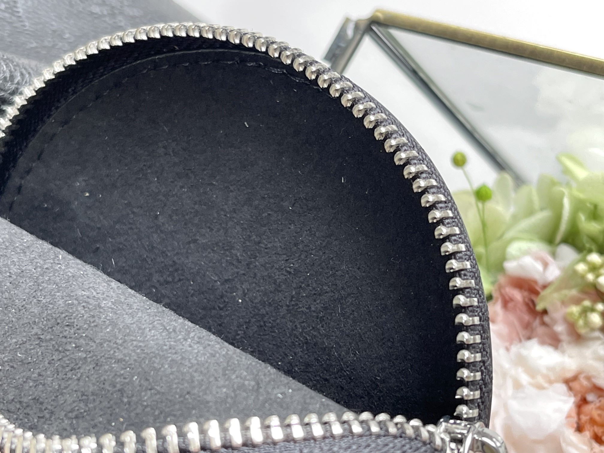 Bella Mahina Bag Black M57070