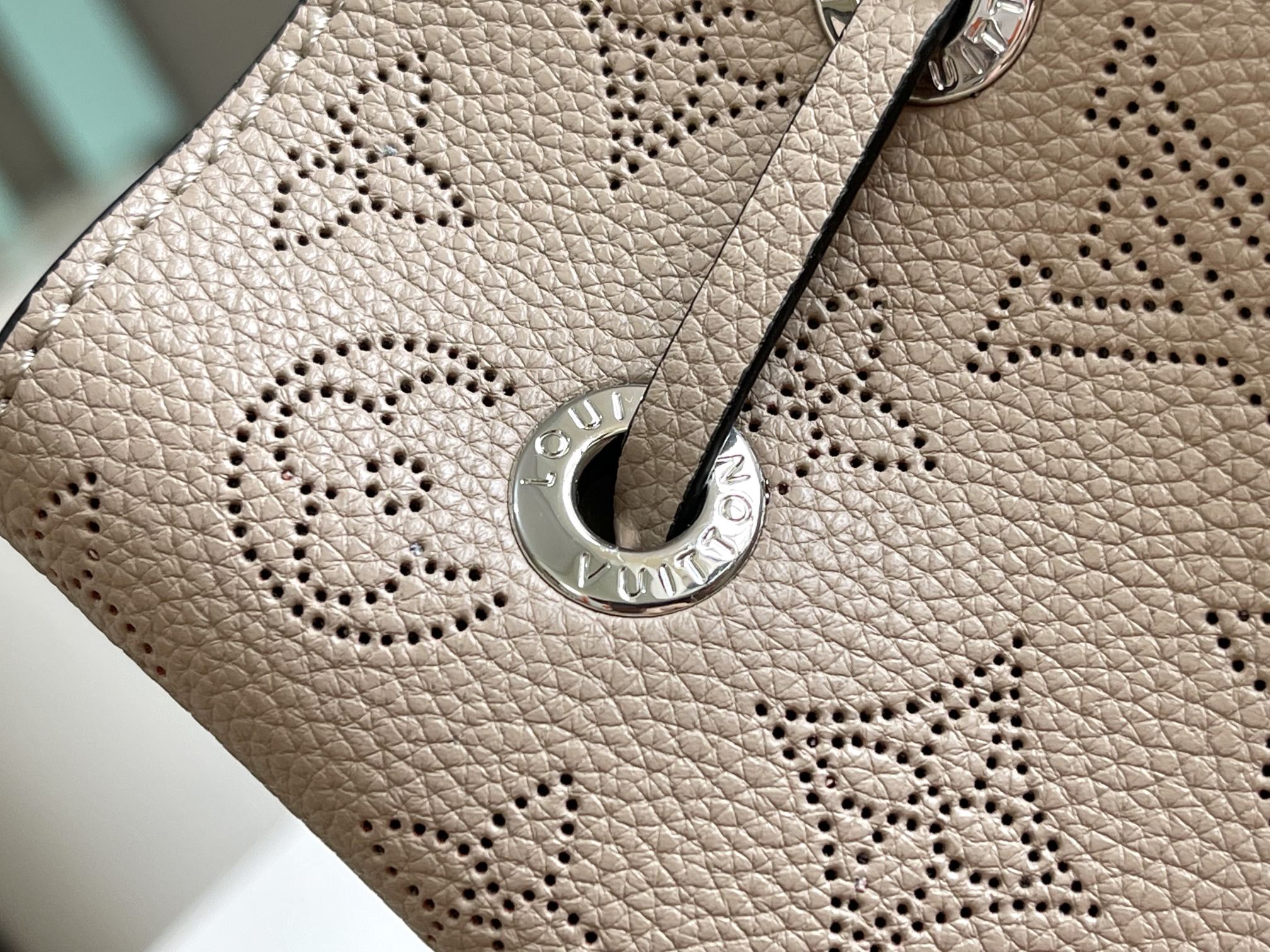 Bella Mahina Bag Galet M57201
