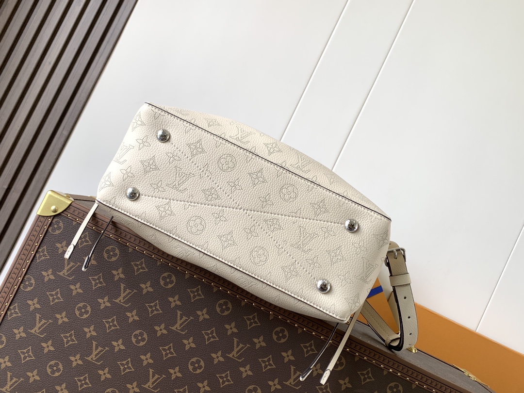 Bella Tote Mahina Cream M59203