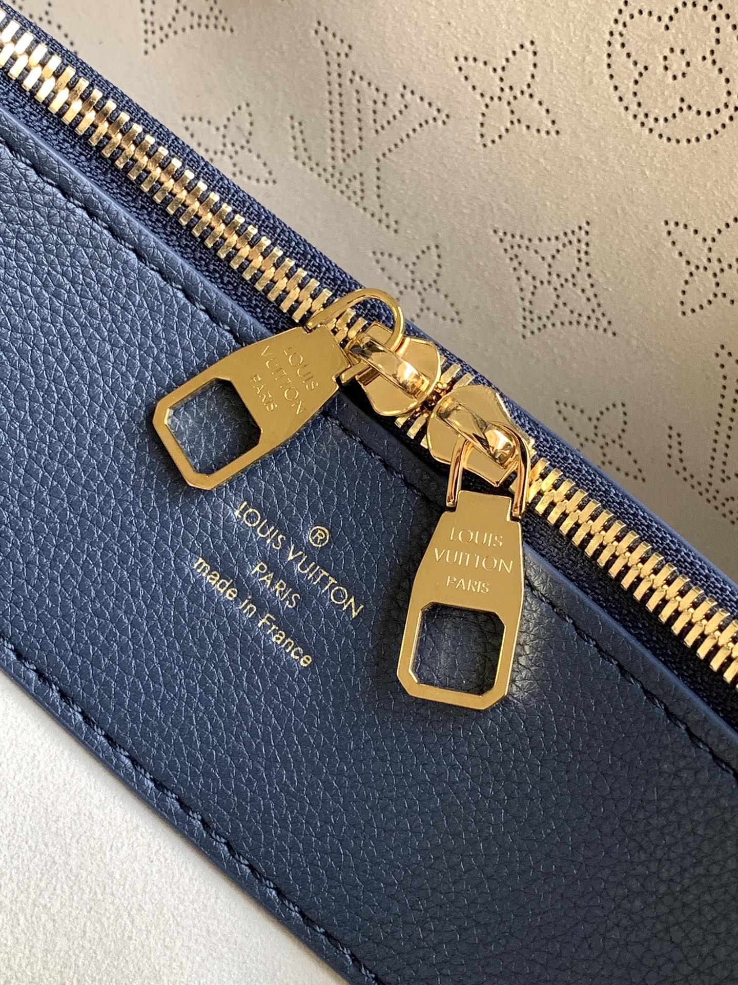 Bella Tote Mahina Navy M14316