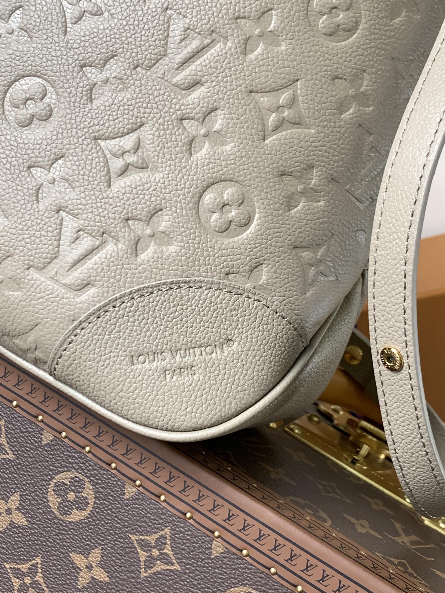 Boulogne Gm Crossbody Bag Monogram Empreinte Leather Tourterelle M25854