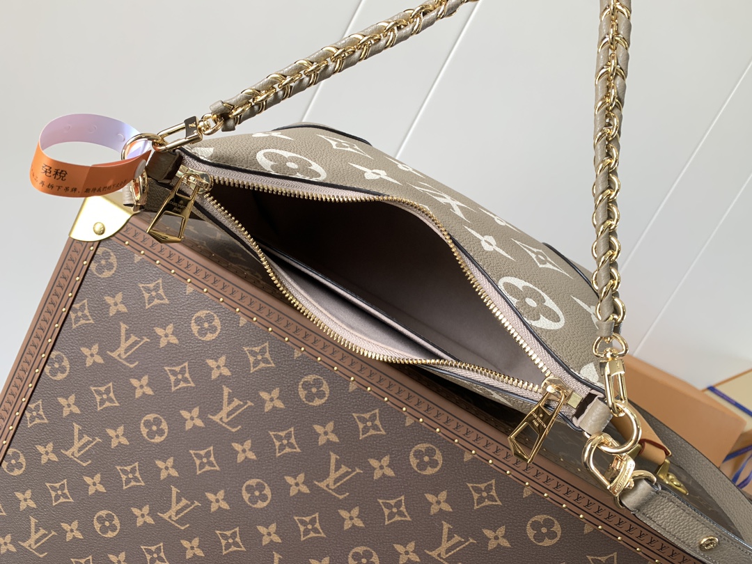 Boulogne Pm Crossbody Bag Bicolor Monogram Empreinte Leather Dove Gray / Cream M13224