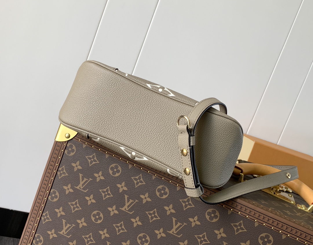 Boulogne Pm Crossbody Bag Bicolor Monogram Empreinte Leather Dove Gray / Cream M13224