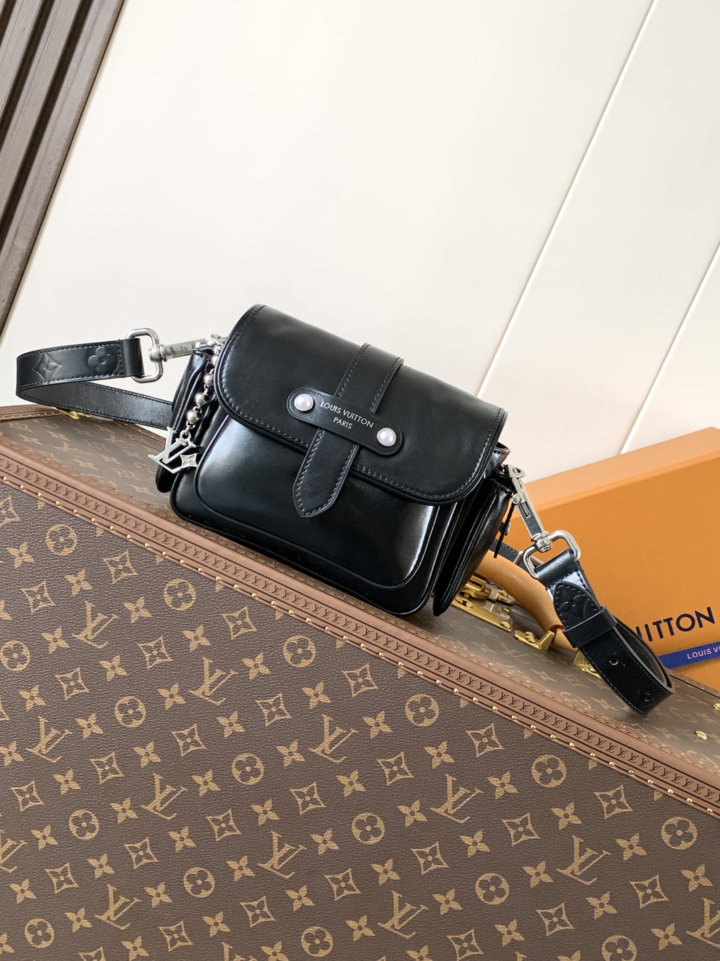 Cargo Wearable Wallet