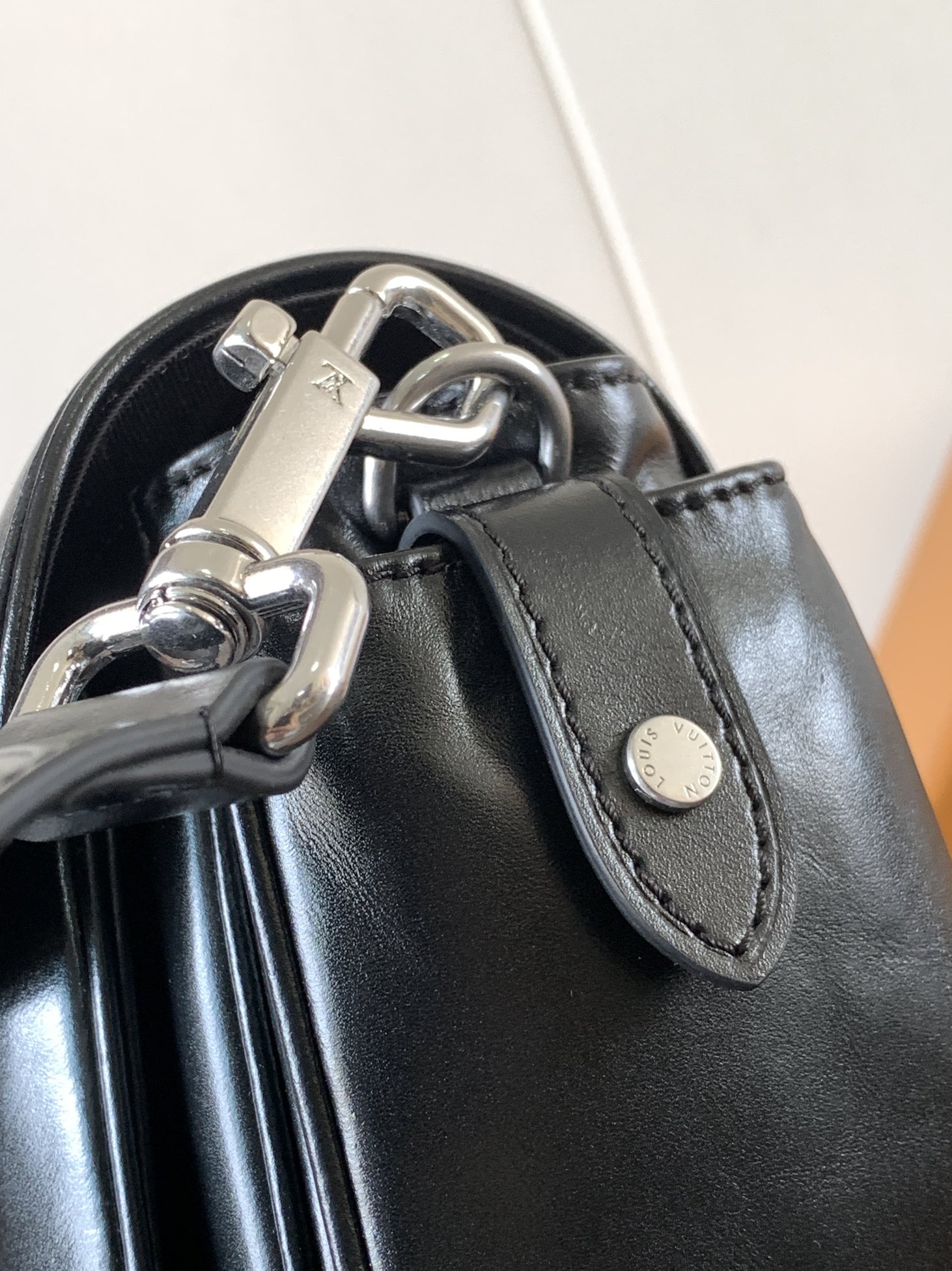 Cargo Wearable Wallet