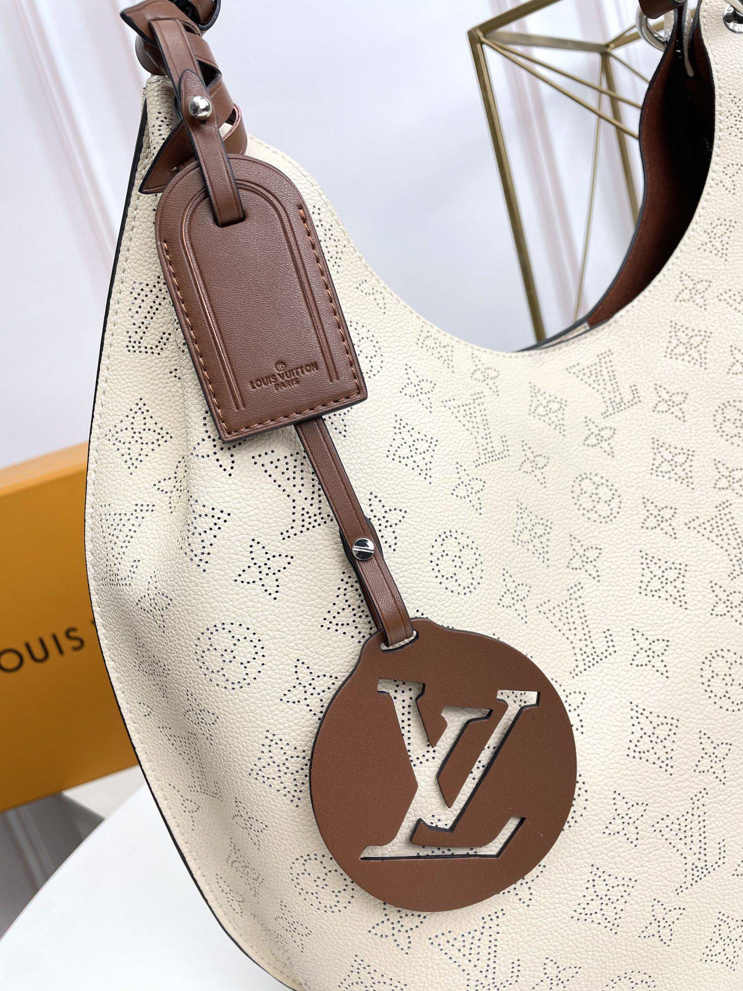 Carmel Mahina Bag Cream Mahina Perforated Calf Leather M53188