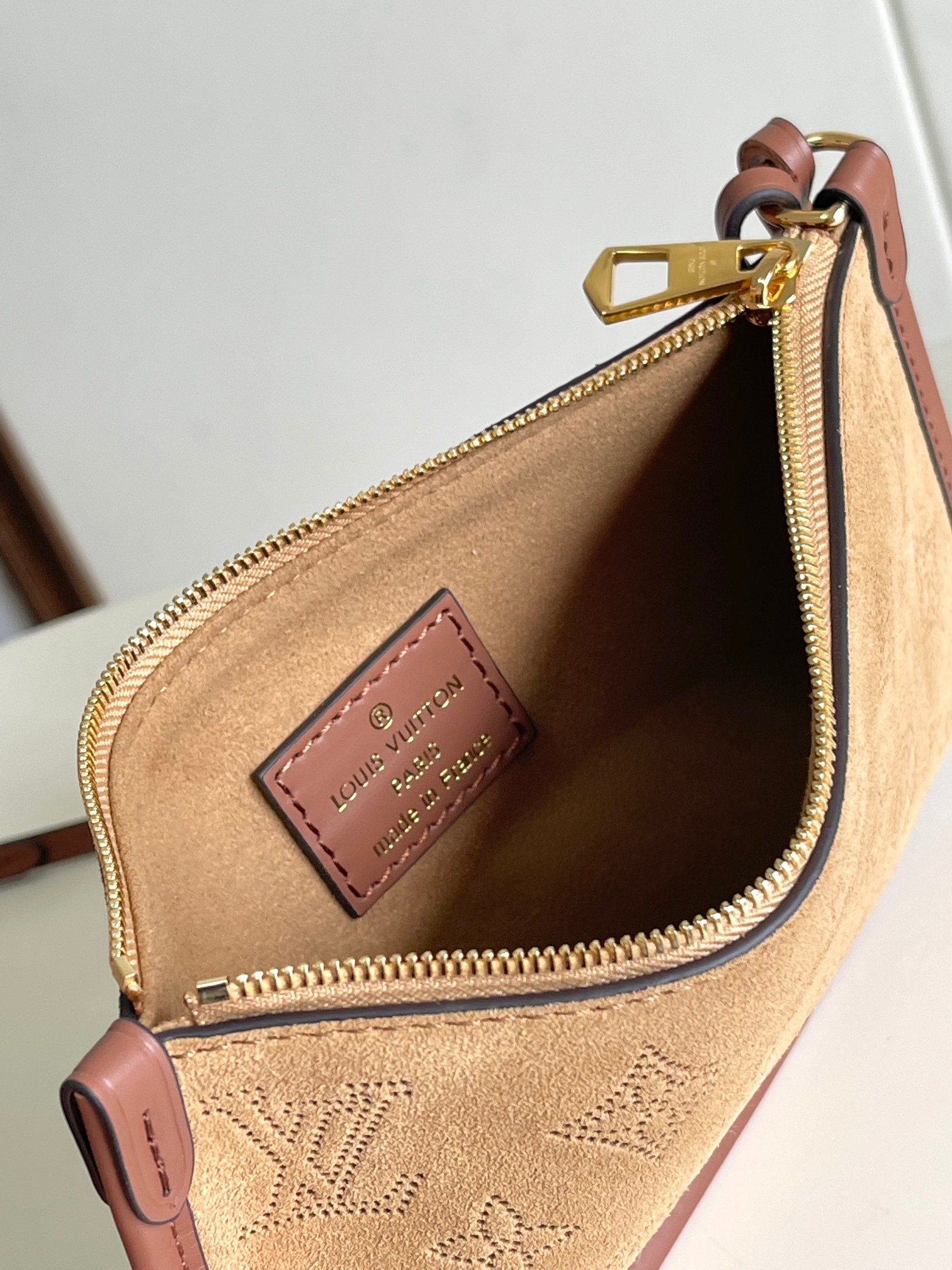 Carryall Cargo Vibe Pm Bag Beige Mahina M11843