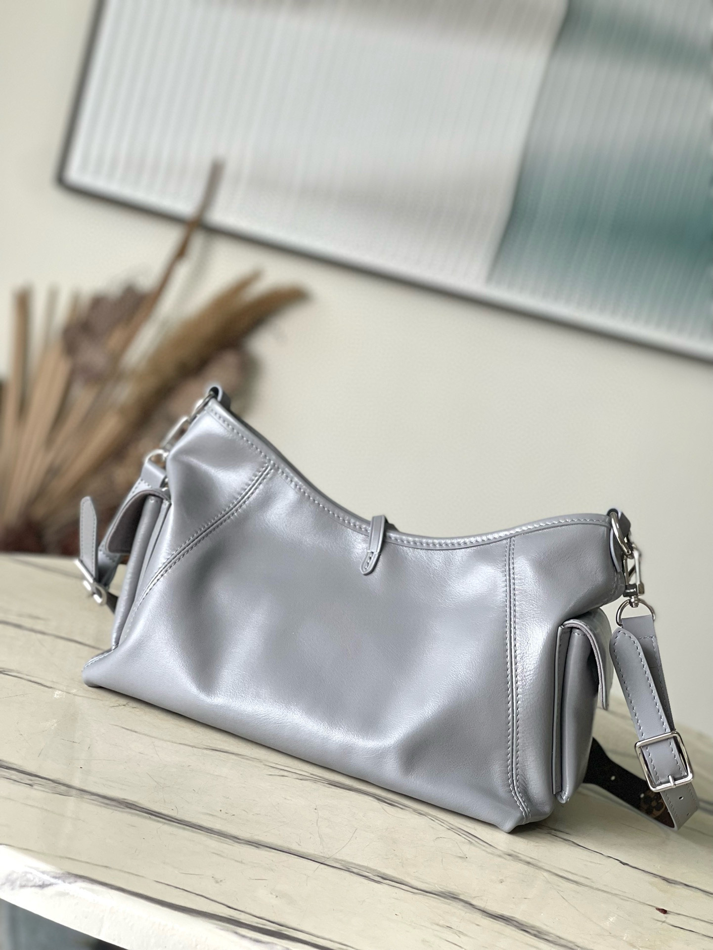 Carryall Cargo Vibe Pm Bag Gris Trianon Lambskin M12579