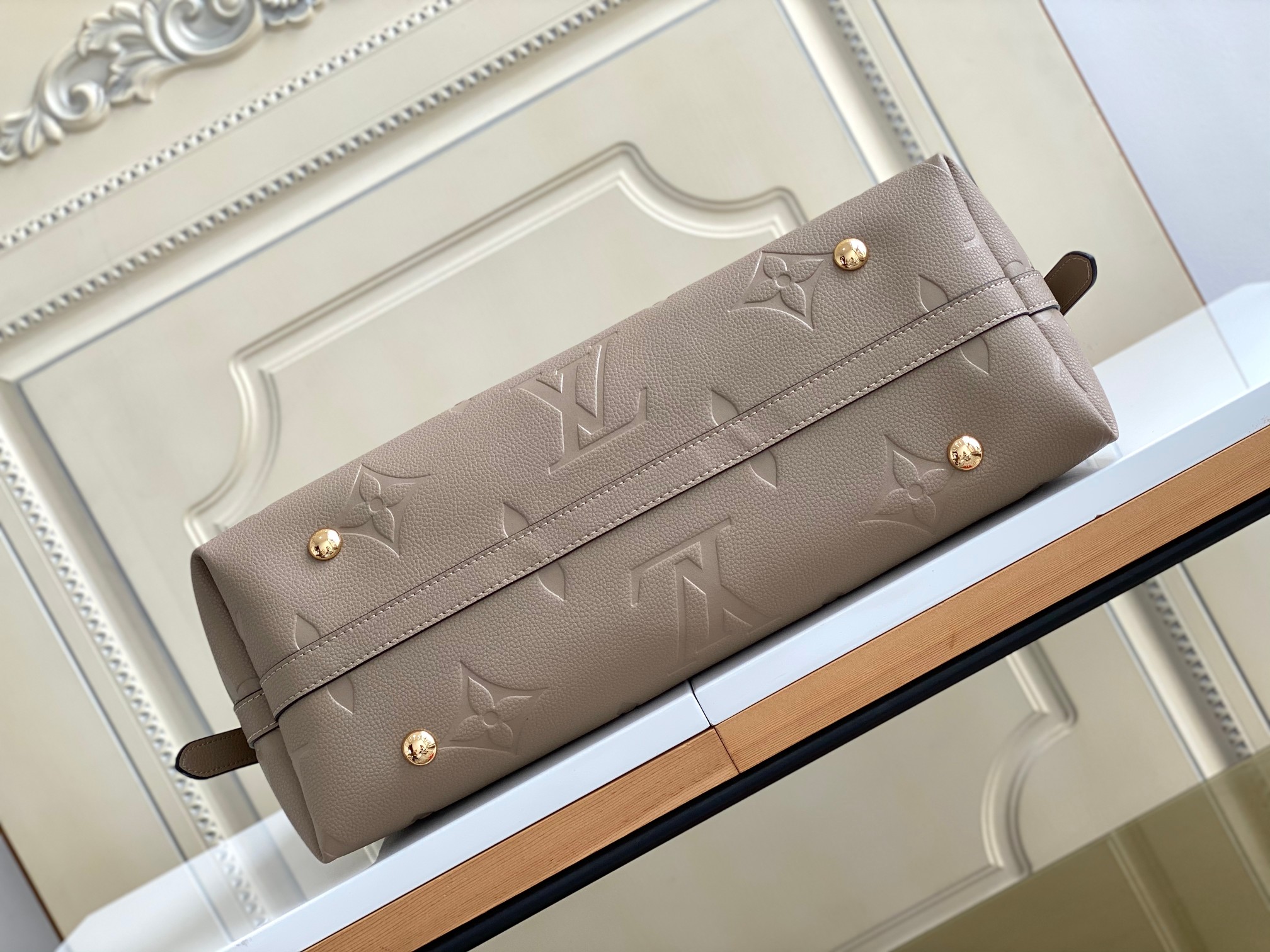 Carryall Mm Bag Turtledove Monogram Empreinte Leather M46292