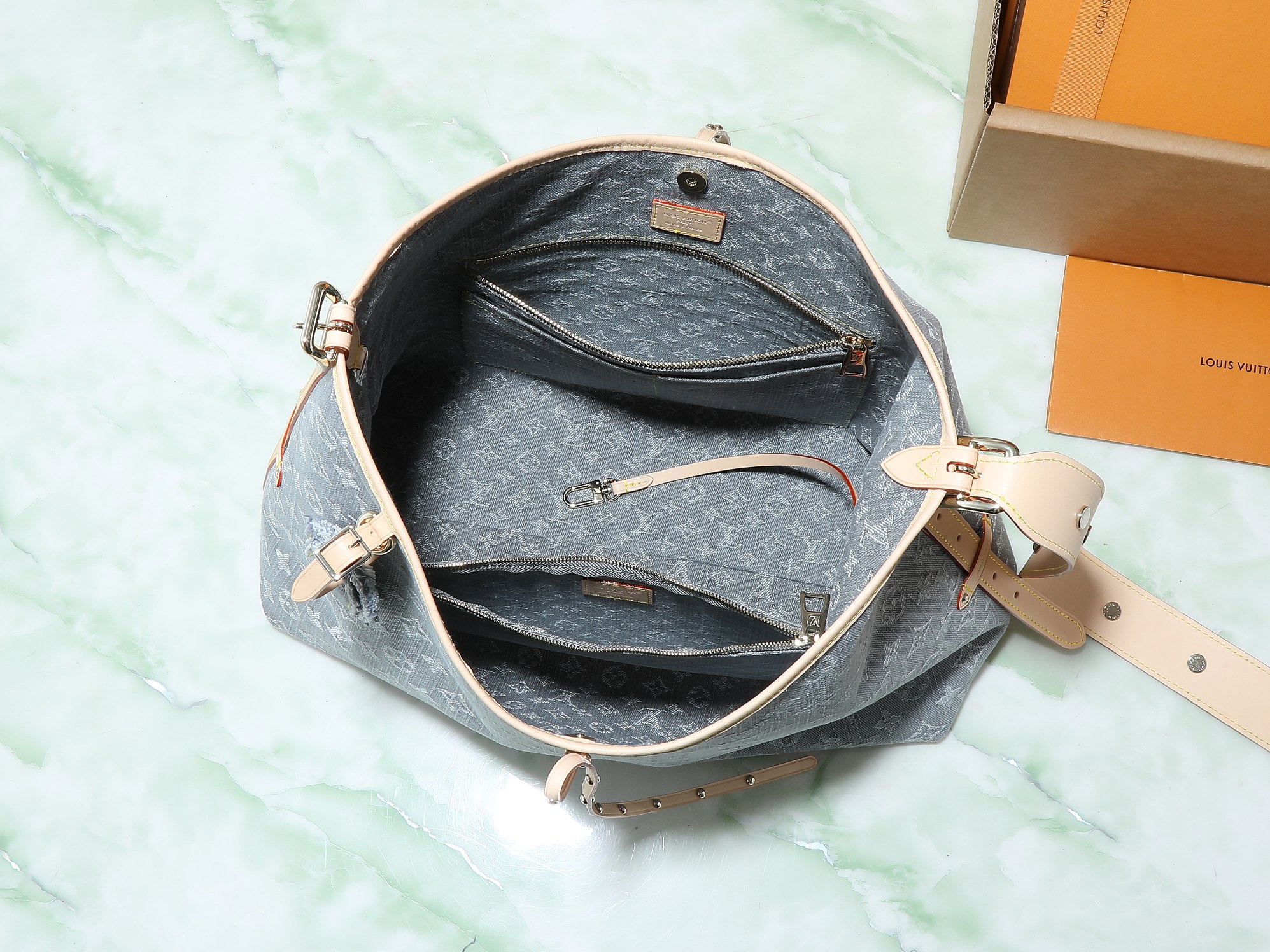 Carryall Mm Bag Washed Gray M13289