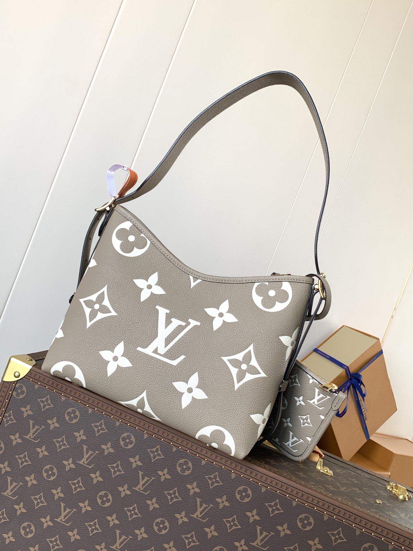 Carryall Pm Bag Bicolor Monogram Empreinte Leather Tourterelle Gray / Crème Beige M47180