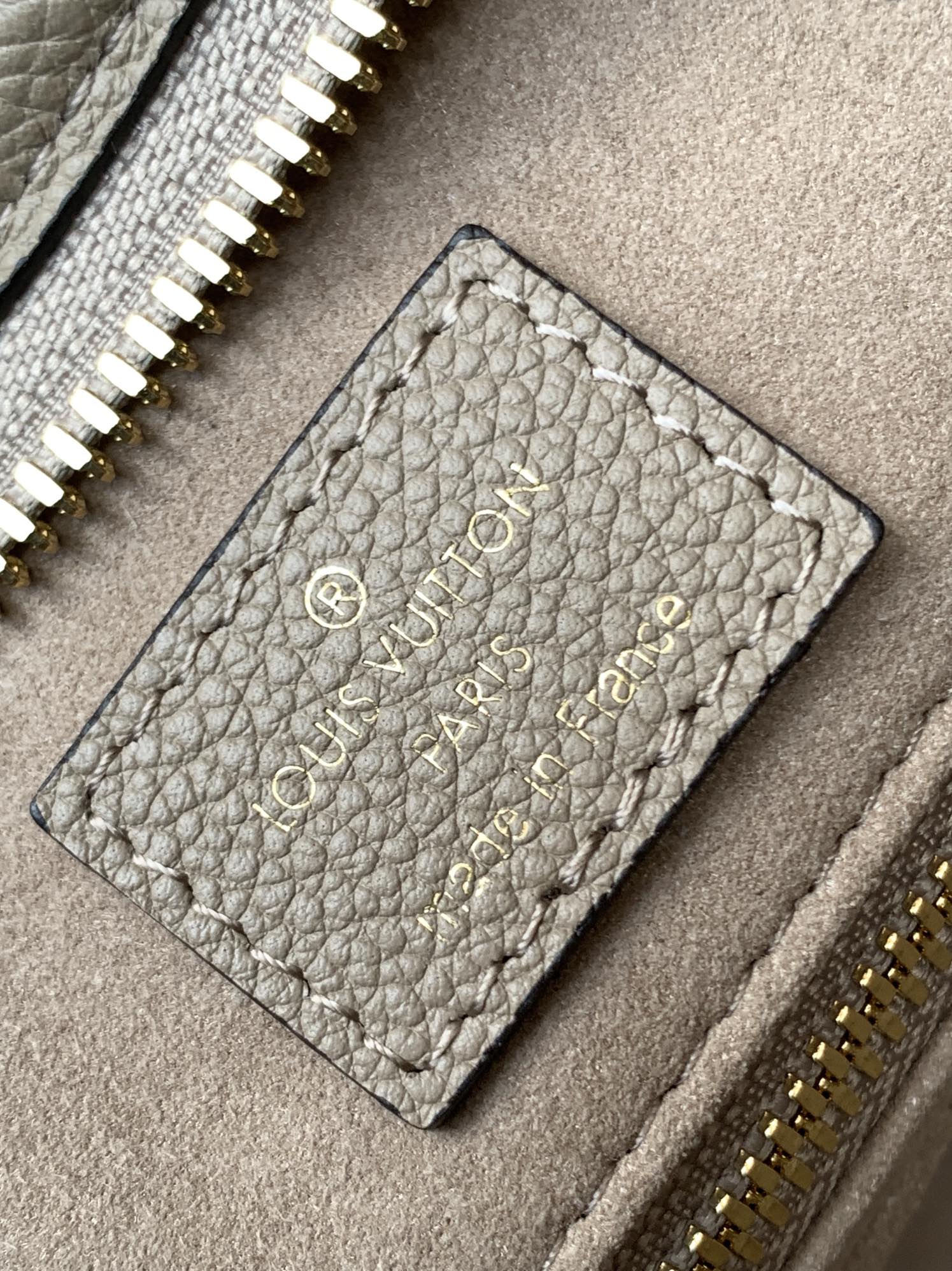 Carryall Pm Bag Bicolor Monogram Empreinte Leather Tourterelle Gray / Crème Beige M47180
