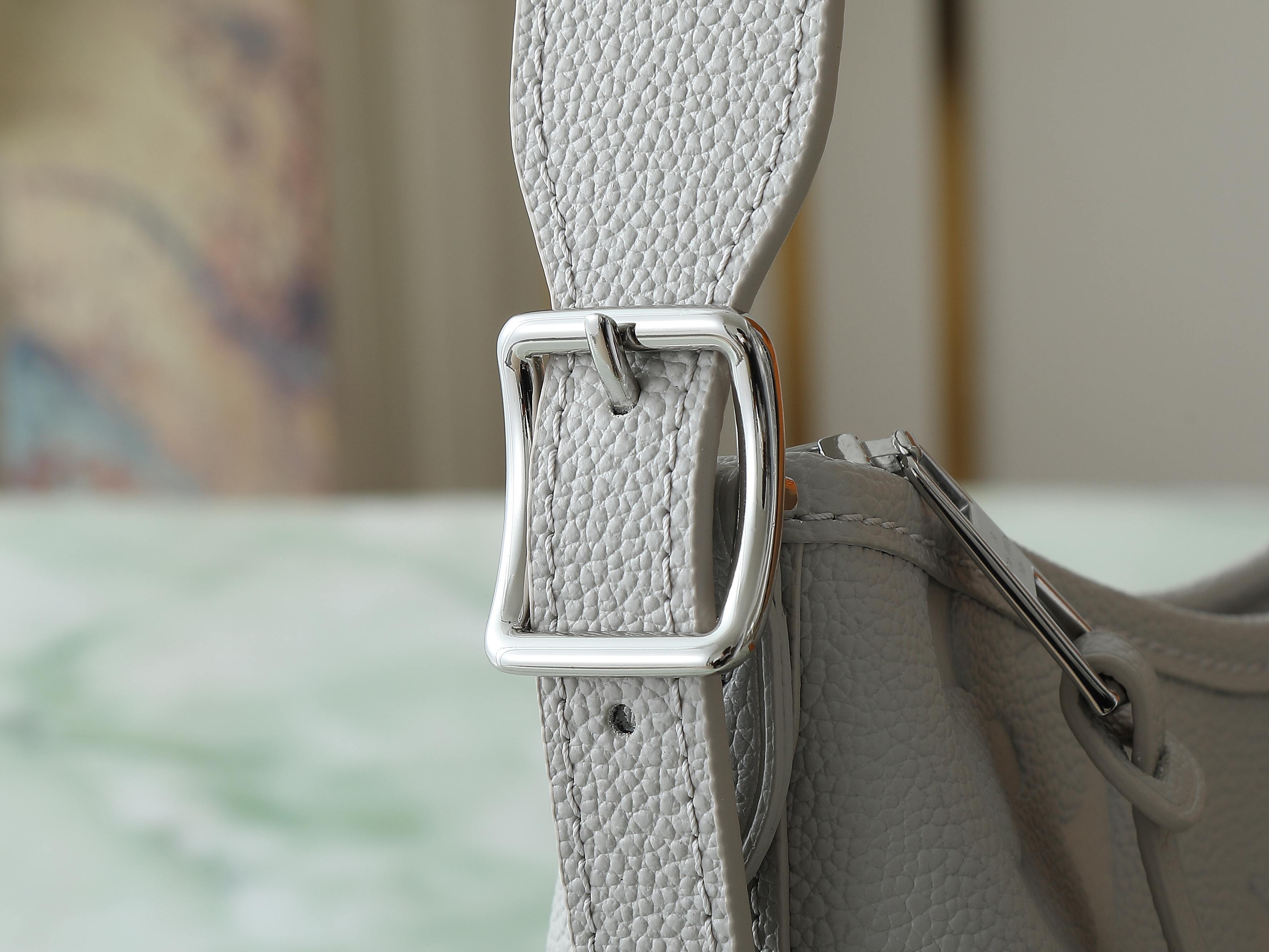 Carryall Pm Bag Monogram Empreinte Leather Brume M12917