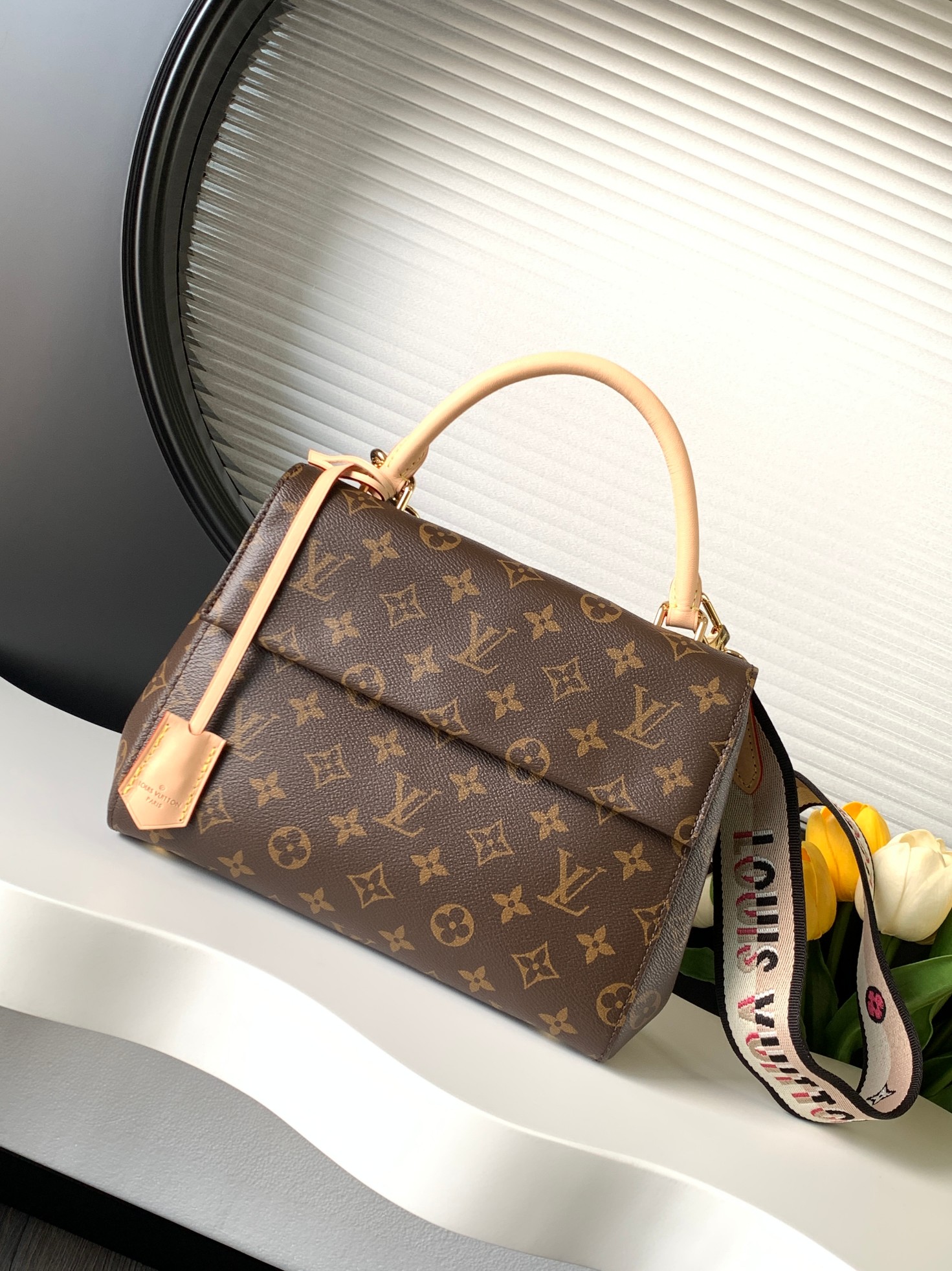 Cluny Bb Handbags Monogram Black M46055