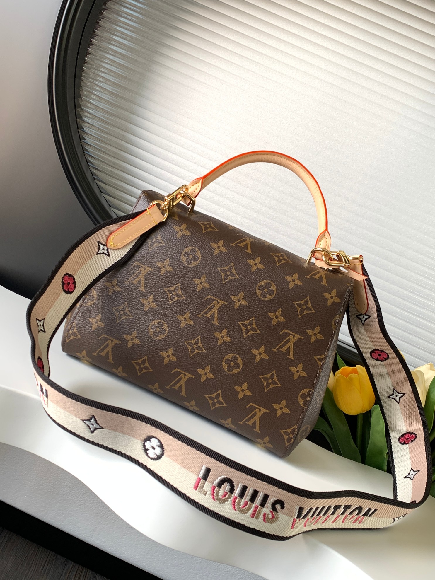 Cluny Bb Handbags Monogram Black M46055