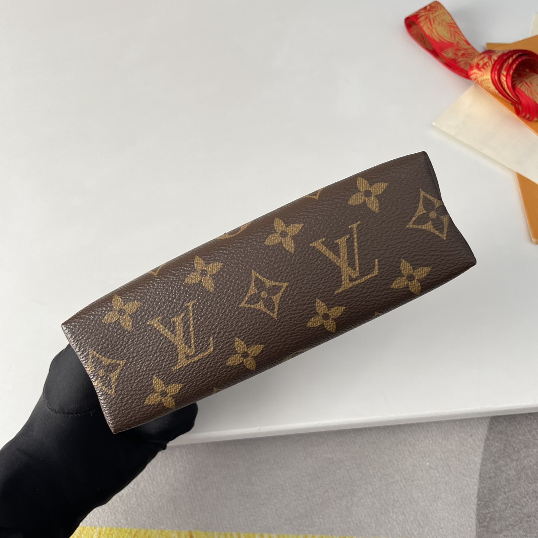 Cosmetic Pouch Designer Makeup Bag Monogram M47515