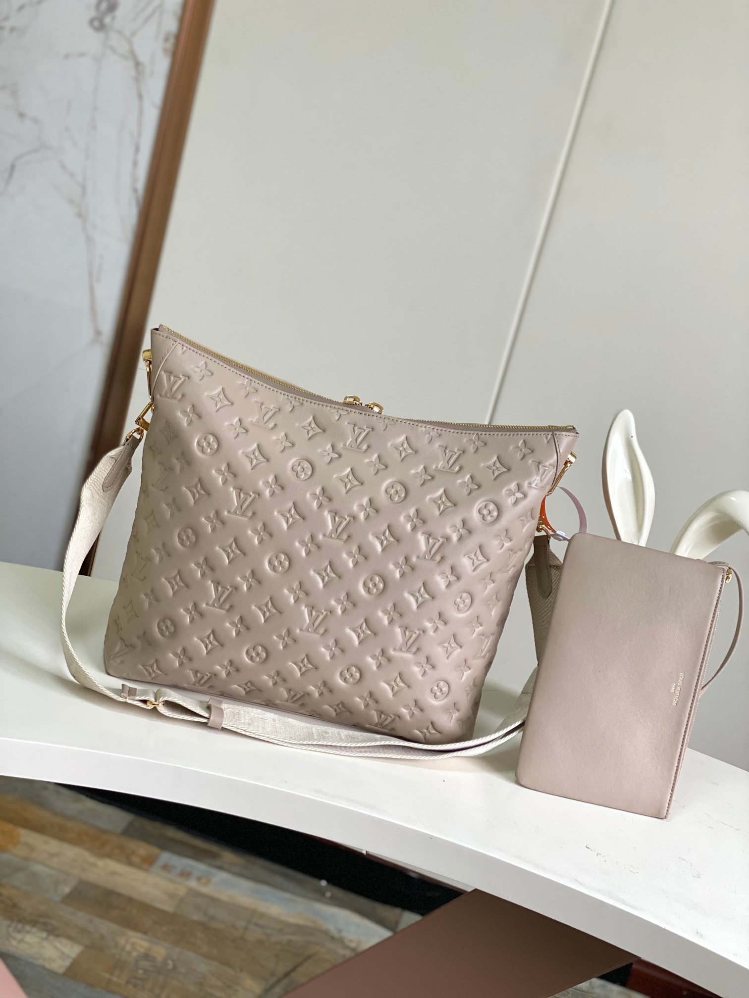 Coussin Hobo Bag Mm Galet Calf Leather M12071