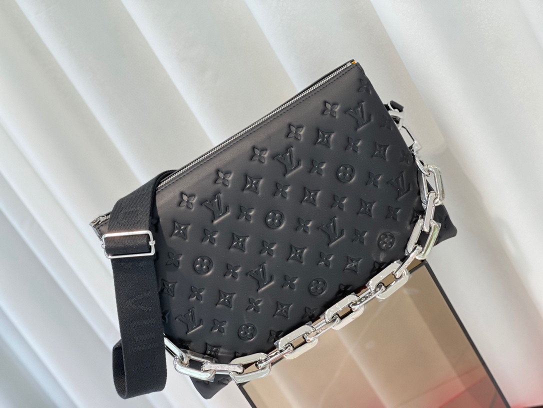 Coussin Mm Bag Black Lambskin M23057