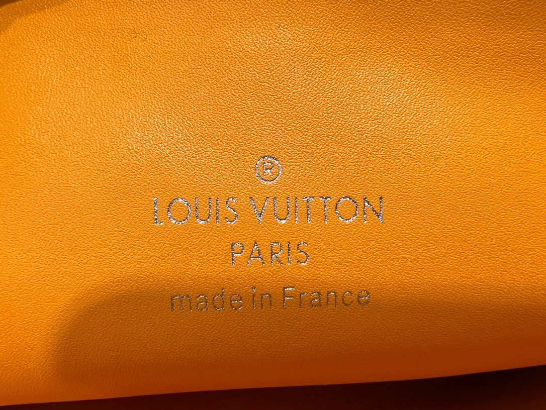 Coussin Mm Bag Black Lambskin M23057