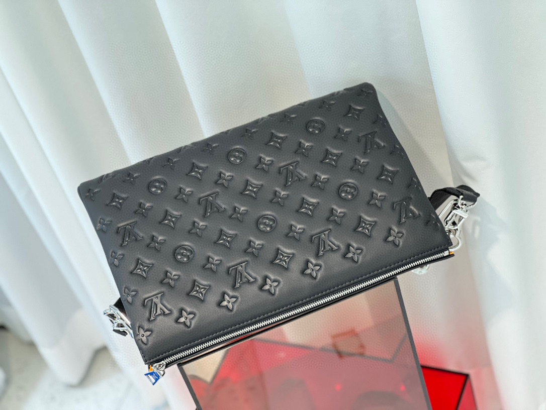 Coussin Mm Bag Black Lambskin M23057
