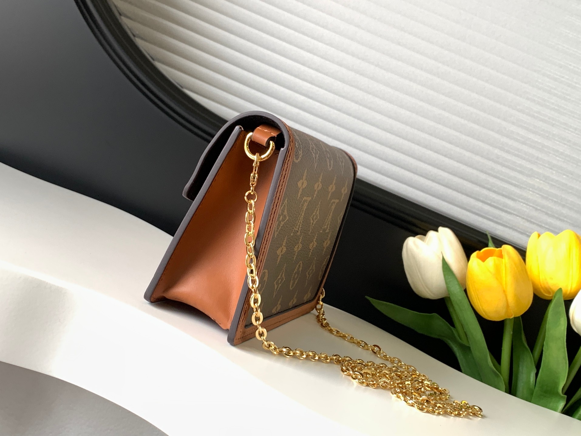 Dauphine Chain Wallet Monogram Reverse M68746