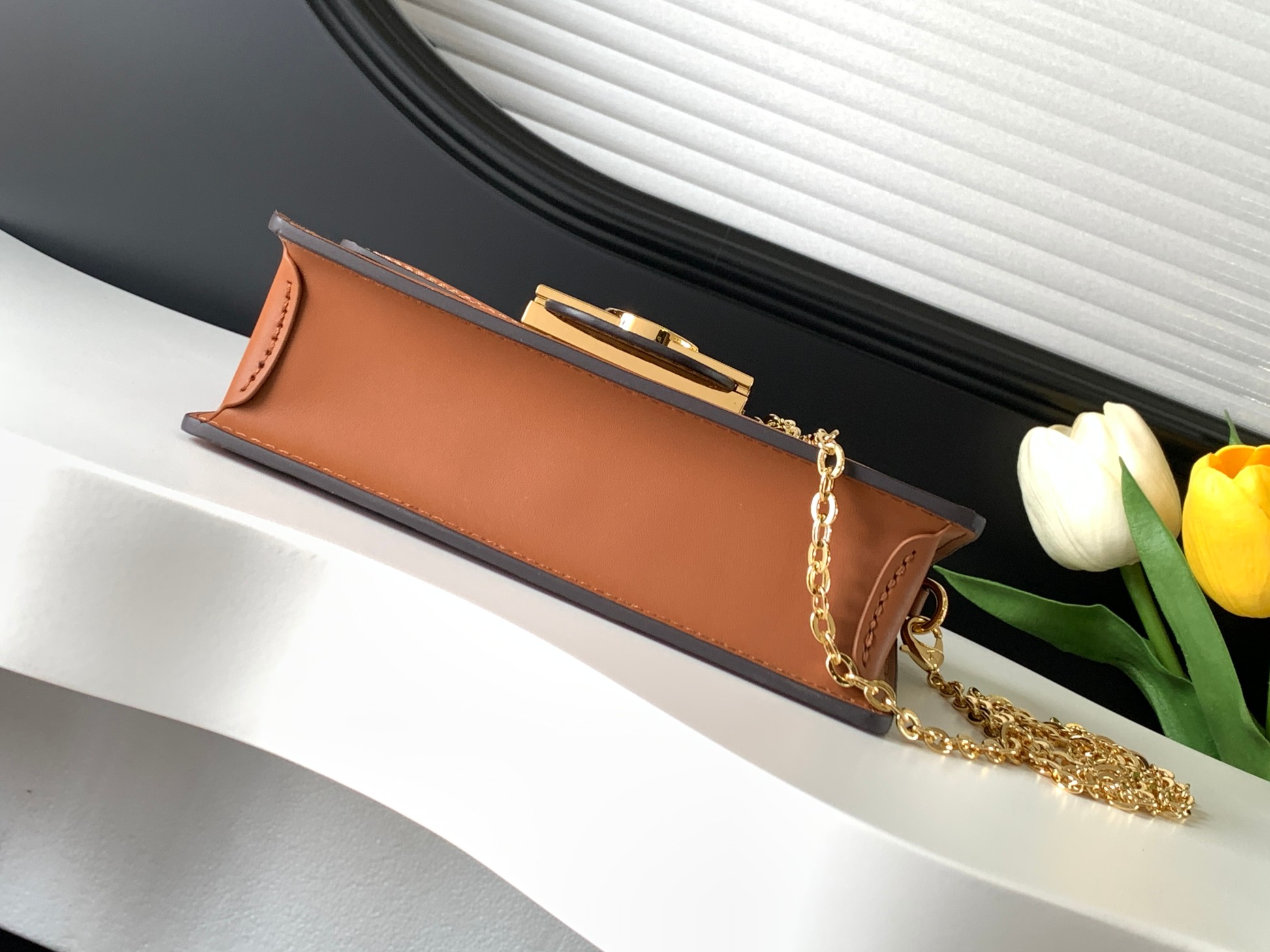 Dauphine Chain Wallet Monogram Reverse M68746