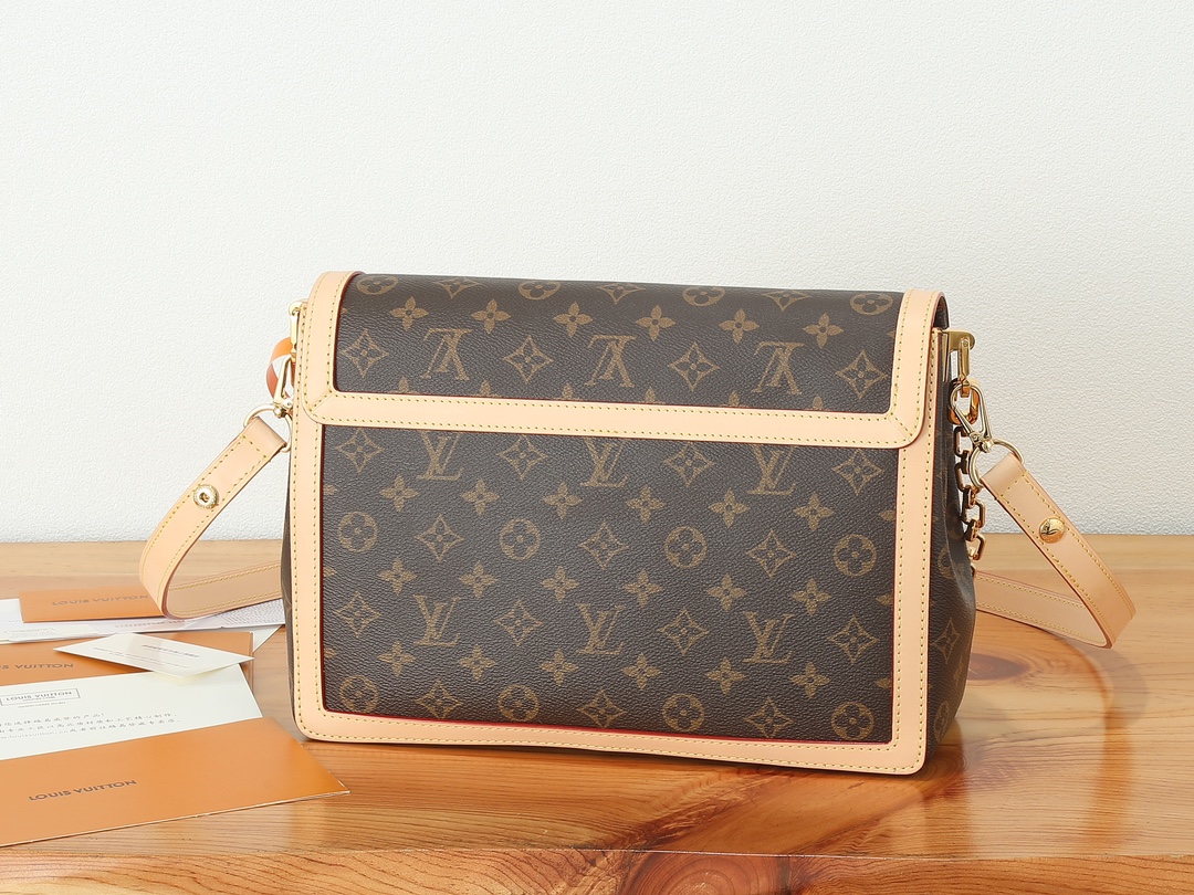 Dauphine Soft Gm Shoulder Bag Monogram M47149