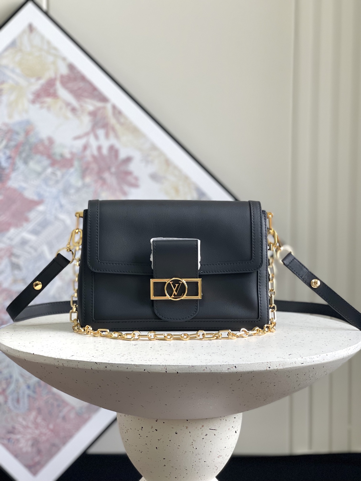 Dauphine Soft Mm Shoulder Bag Black Calfskin M25209