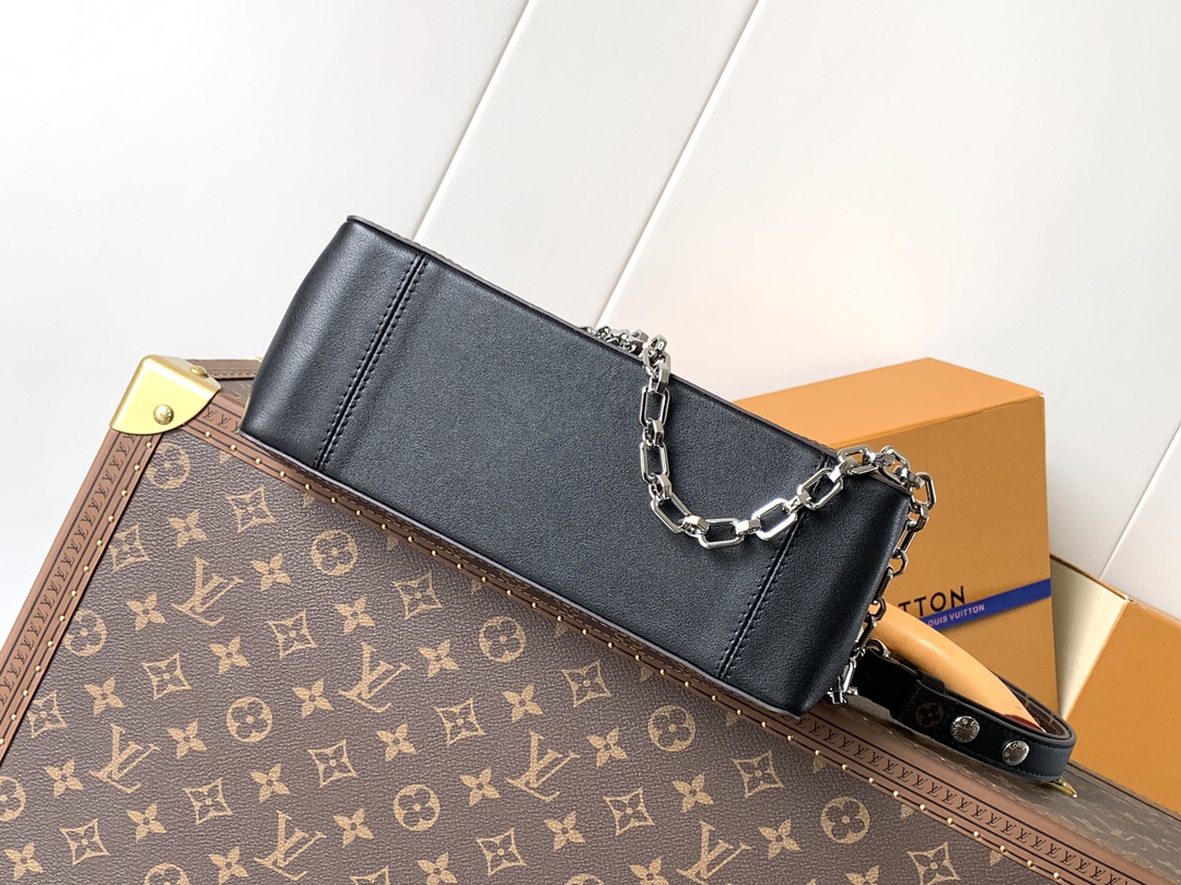 Dauphine Soft Vibe Mm Shoulder Bag Black Lamb Leather M13450