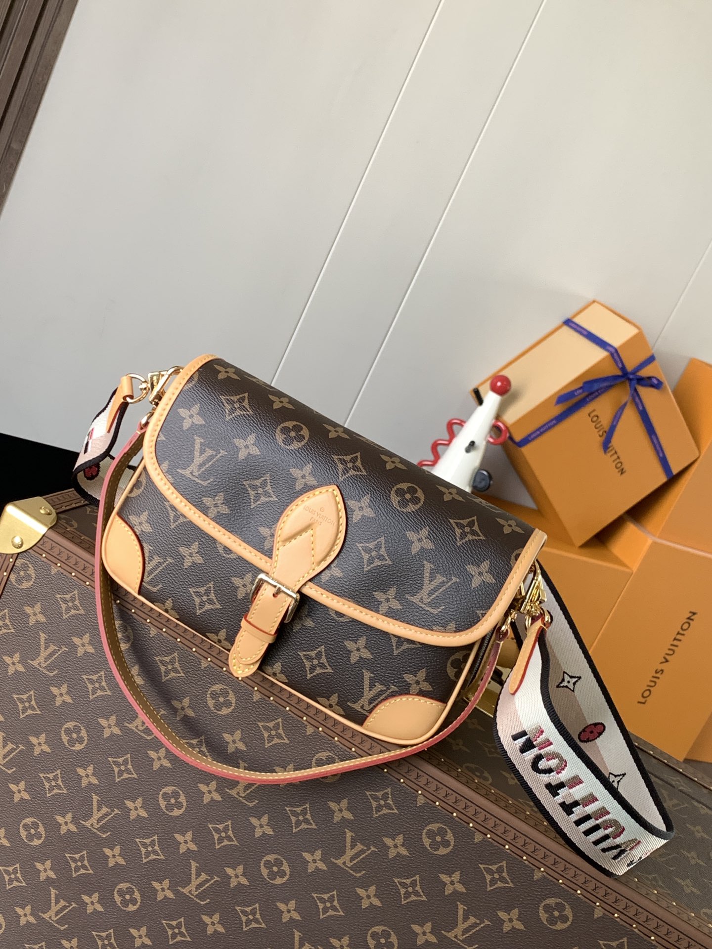 Diane Monogram Bag Black Strap M45985