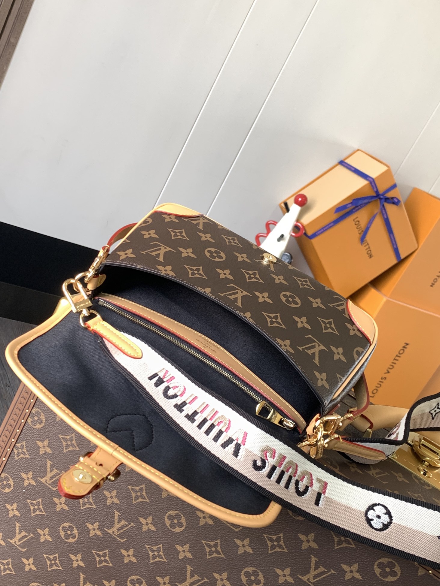 Diane Monogram Bag Black Strap M45985