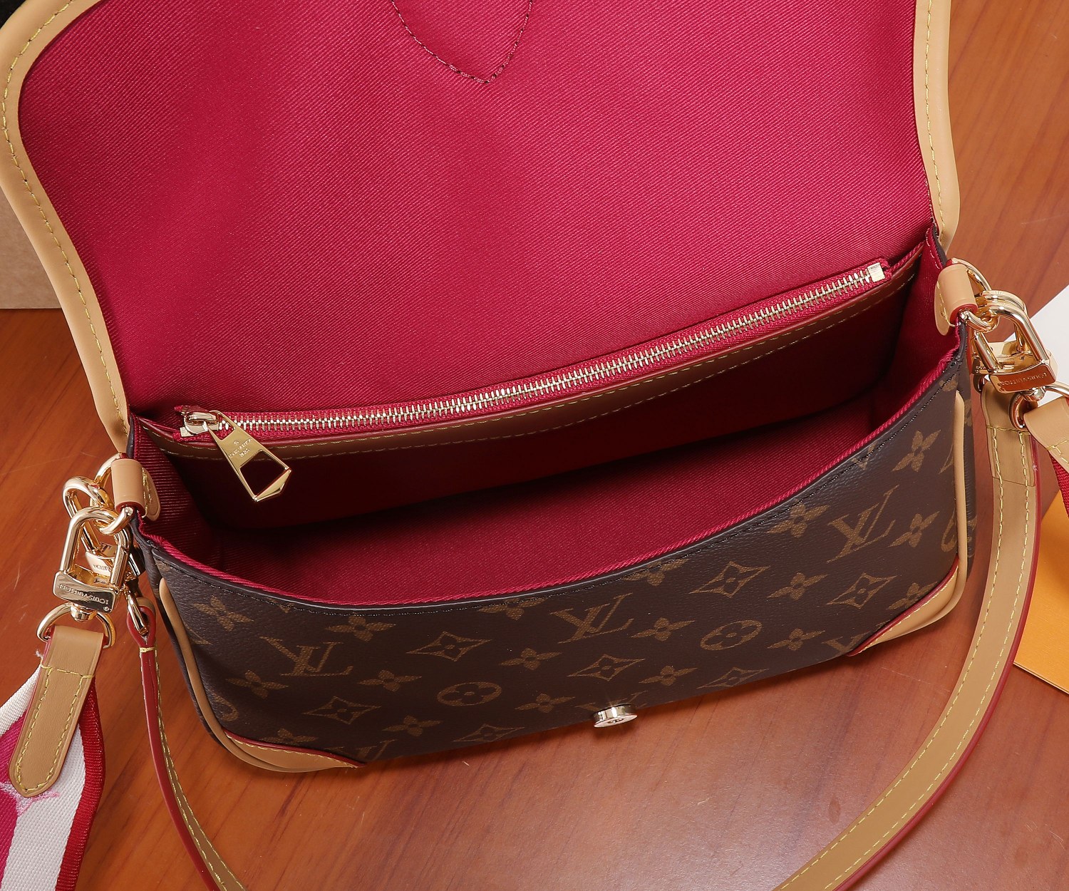 Diane Monogram Bag Pink Strap M46049