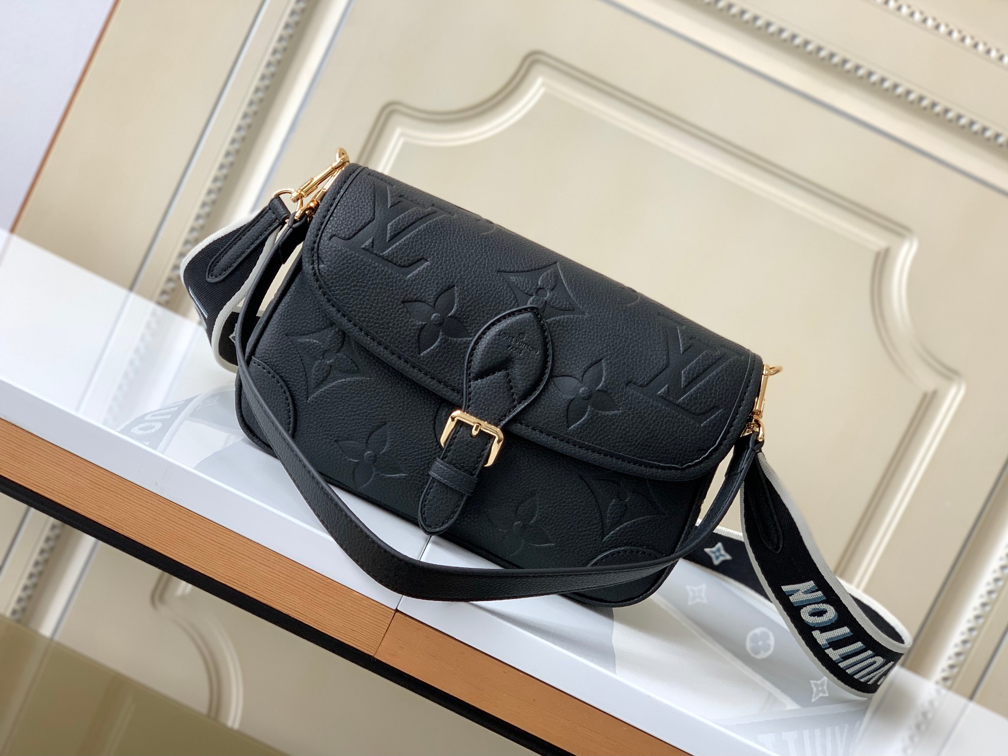 Diane Monogram Empreinte Leather Bag Black M46386