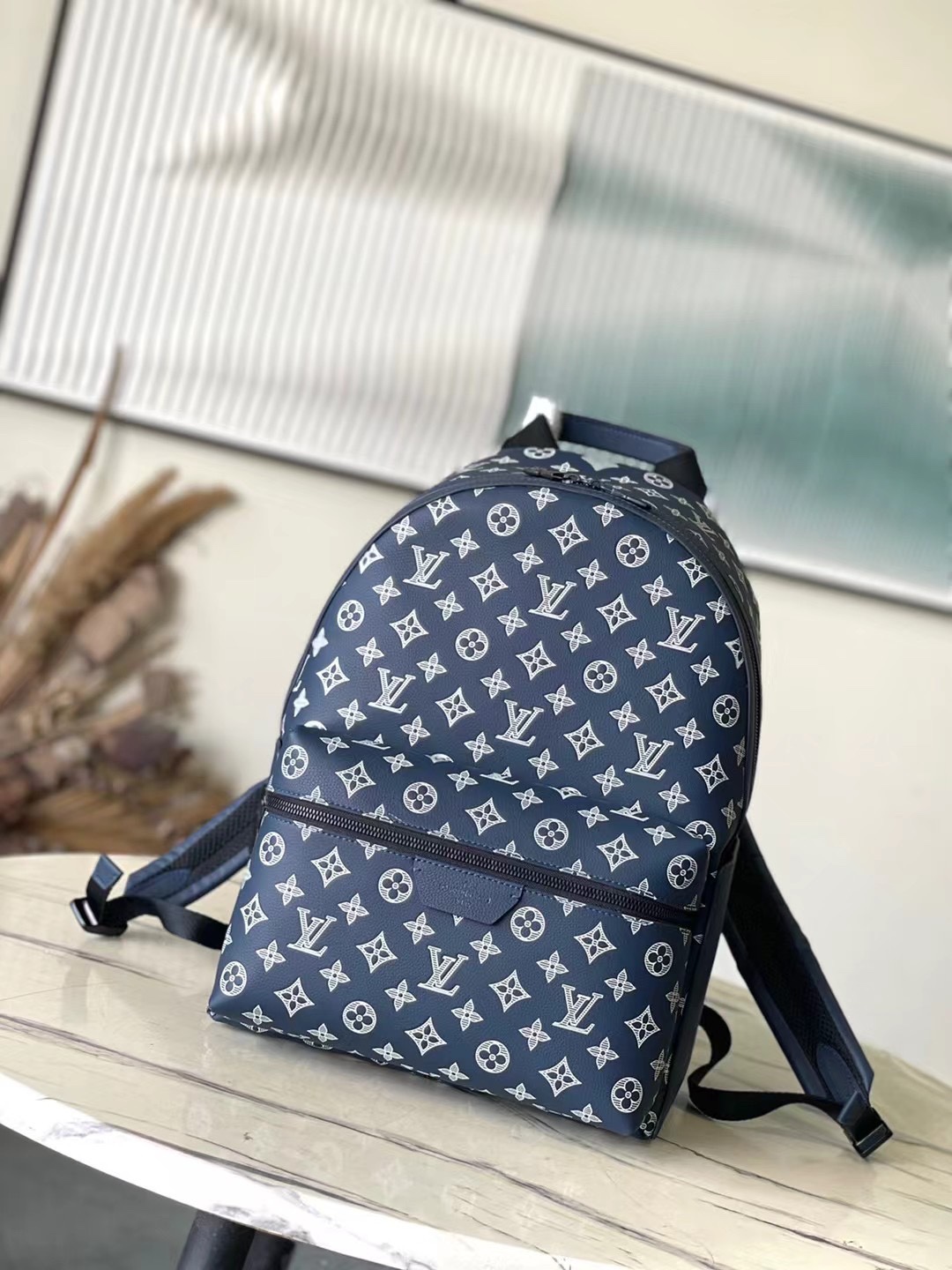 Discovery Backpack Pm Calf Leather Anthracite Gray M46557