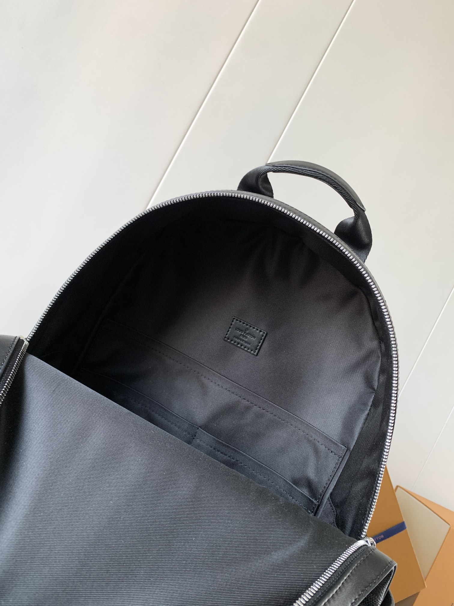 Discovery Backpack Pm Damier Graphite N40514