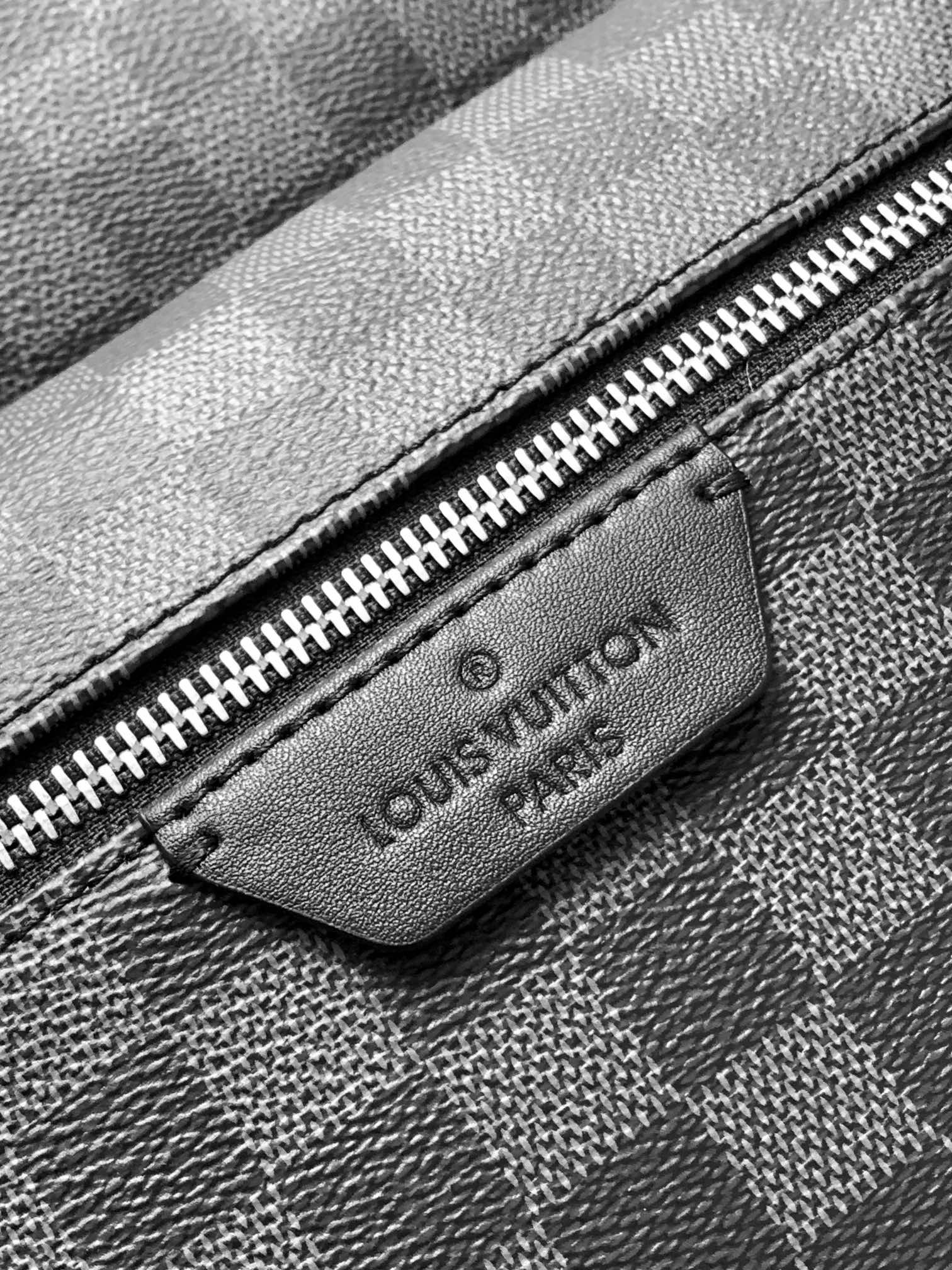 Discovery Backpack Pm Damier Graphite N40514