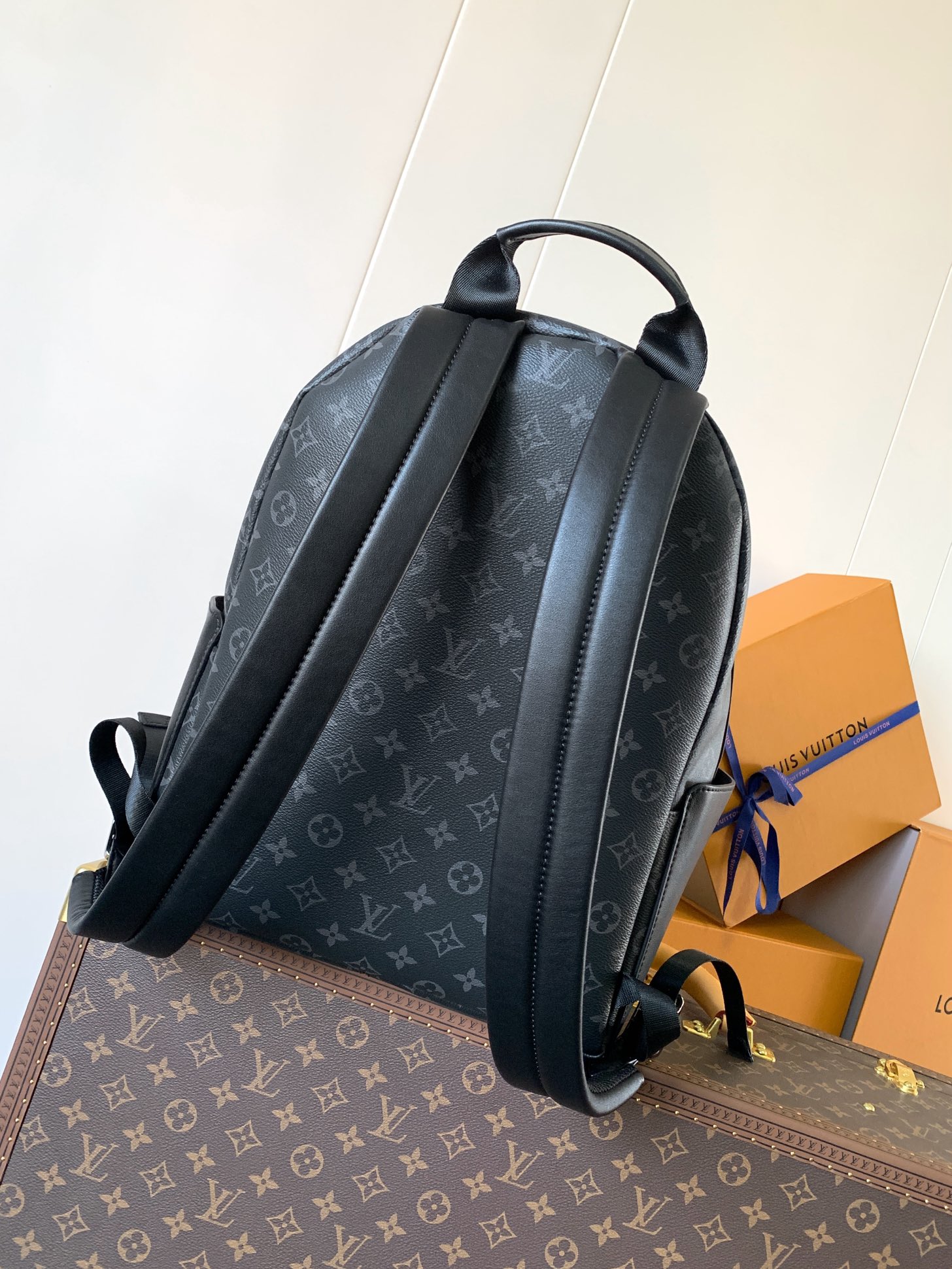 Discovery Backpack Pm Monogram Eclipse M22558
