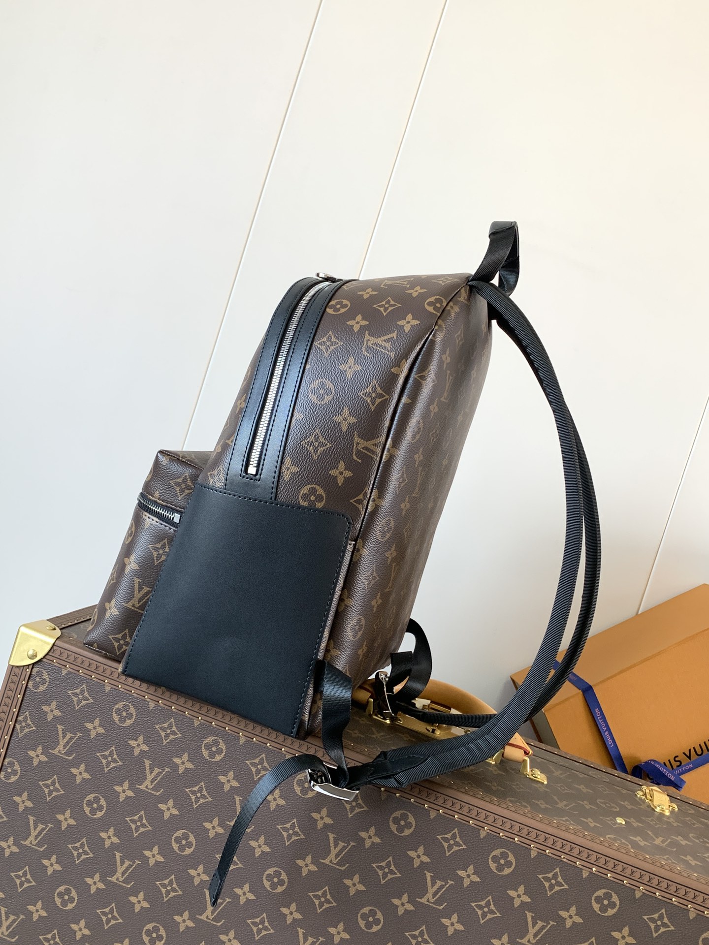 Discovery Backpack Pm Monogram Macassar M46684
